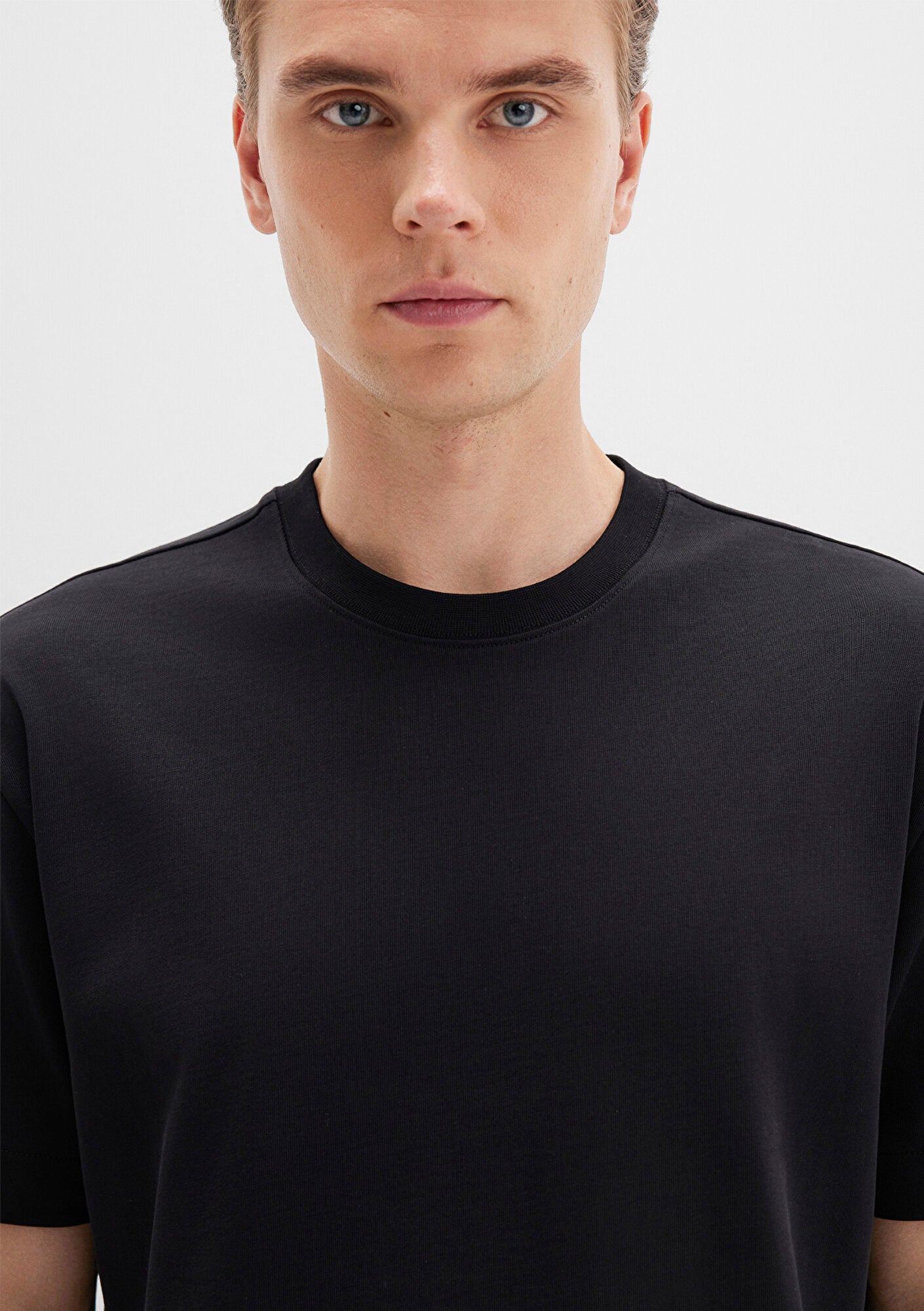 Crew Neck Black Basic T-Shirt