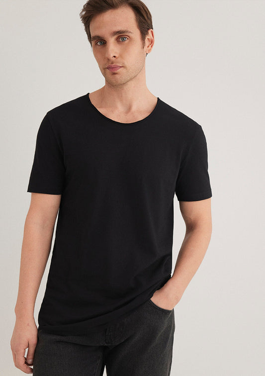 Black T-shirt