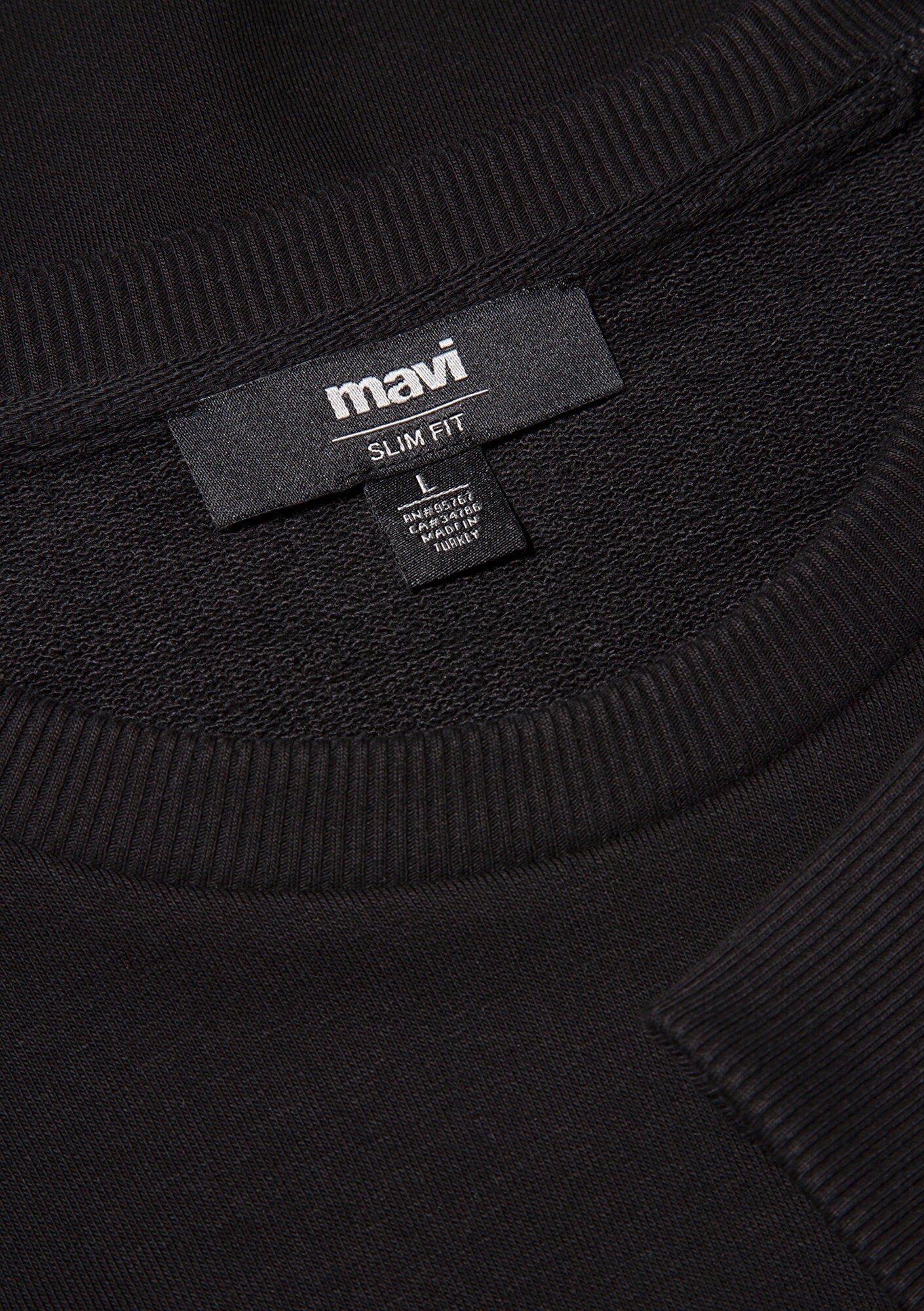 Crew Neck Black Basic Sweatshirt