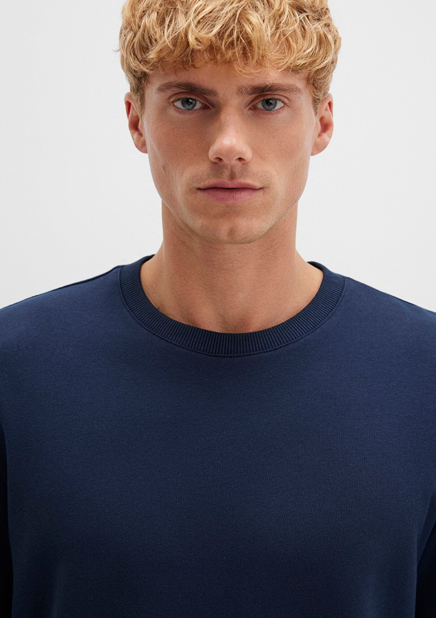 Crew Neck Navy Sweatshirt