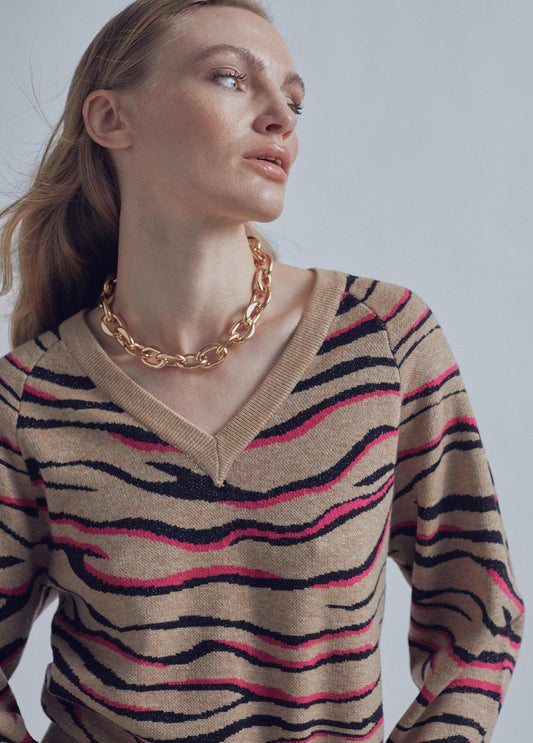 32461003-V-neck animal print sweater-Multi