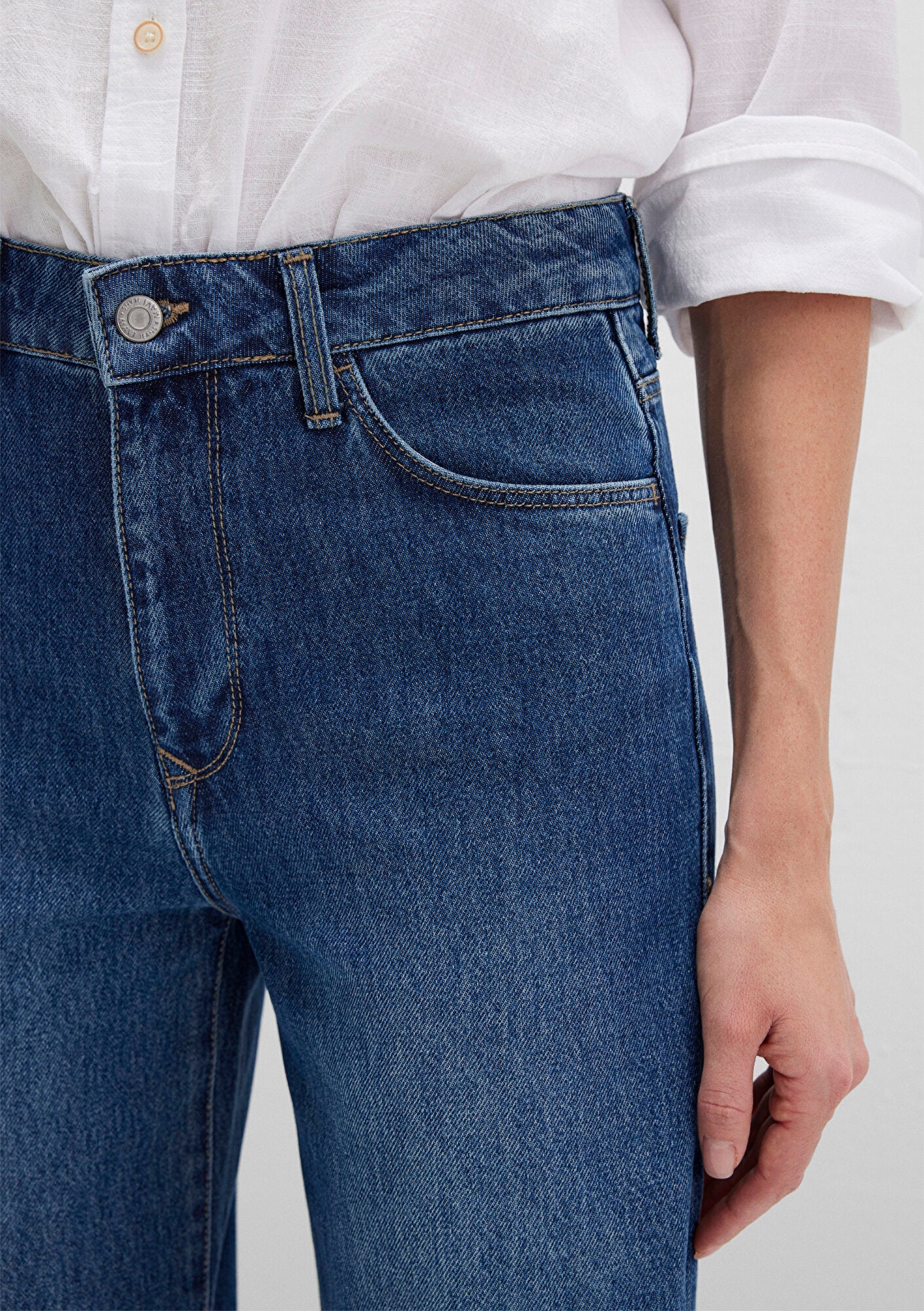 Malibu Mid Used Denim Blue Jean Pants