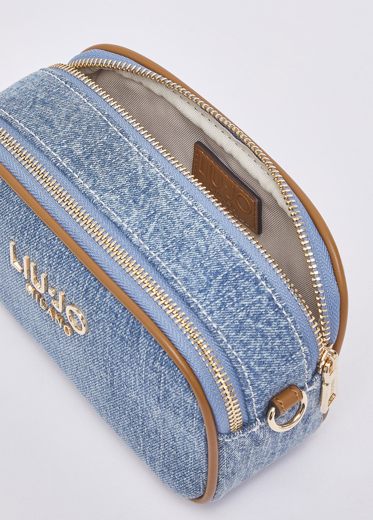 AA6100T377A74015T.U.-light denim