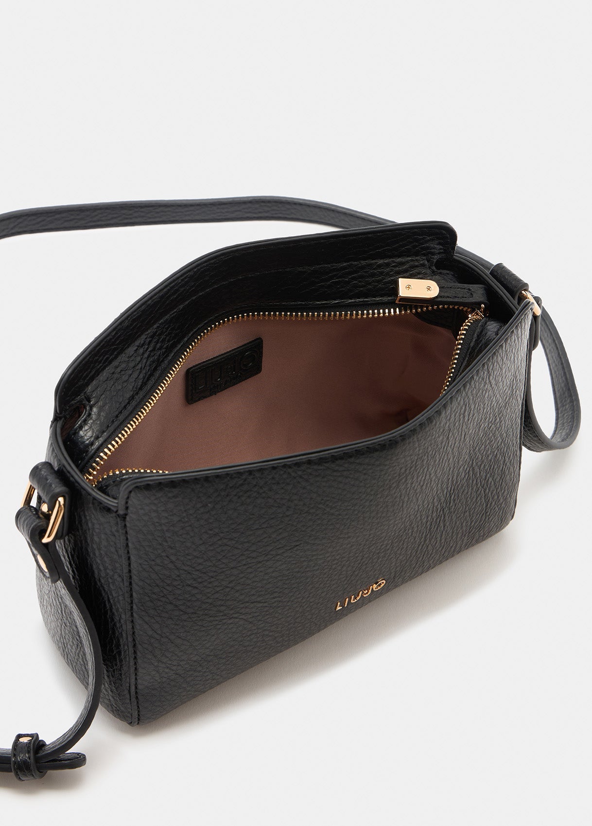 AF5161E002722222T.U.-black