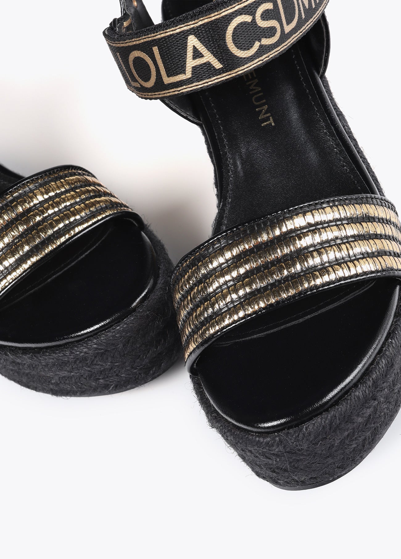 Wedges with metallic details