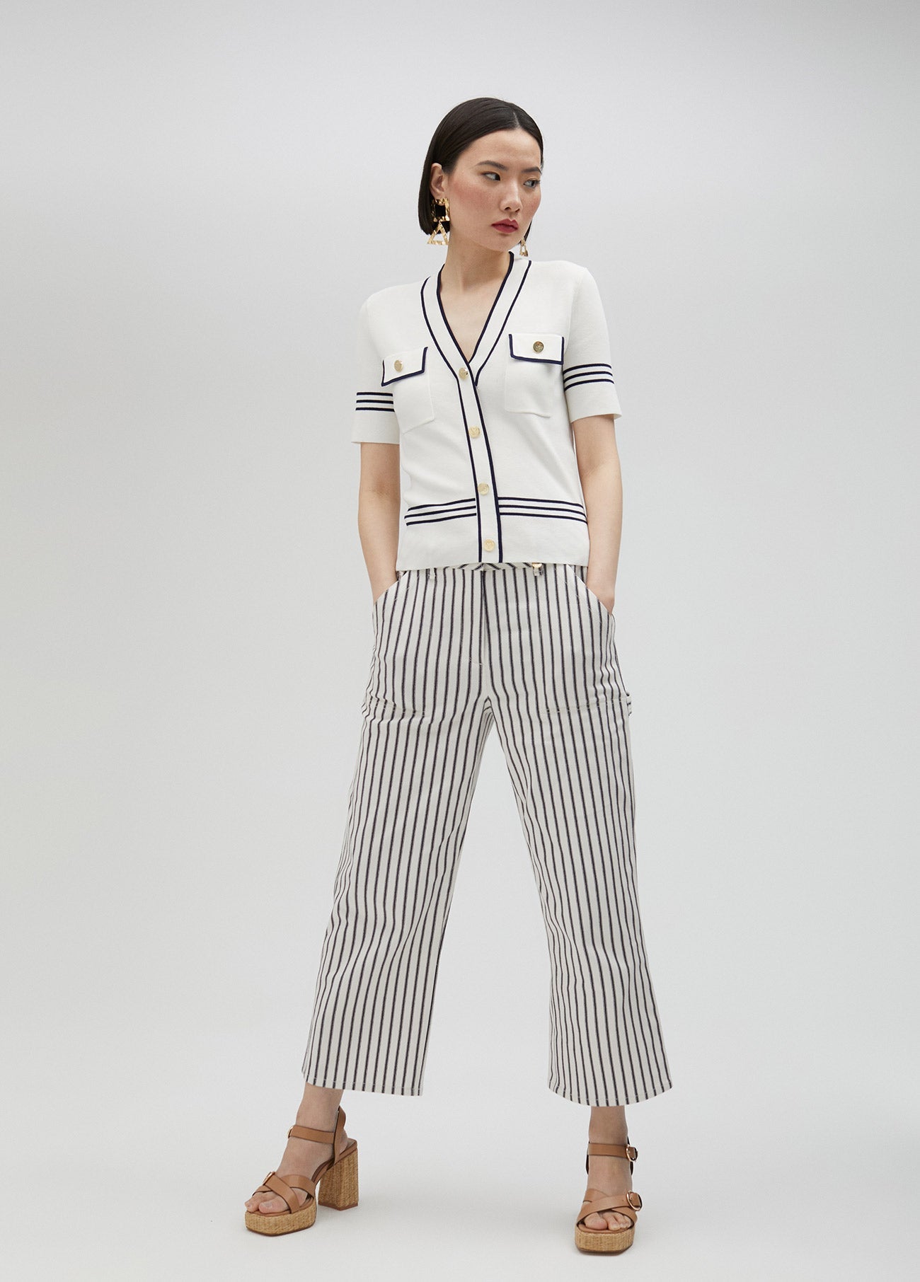 Two-tone short-sleeved sweater