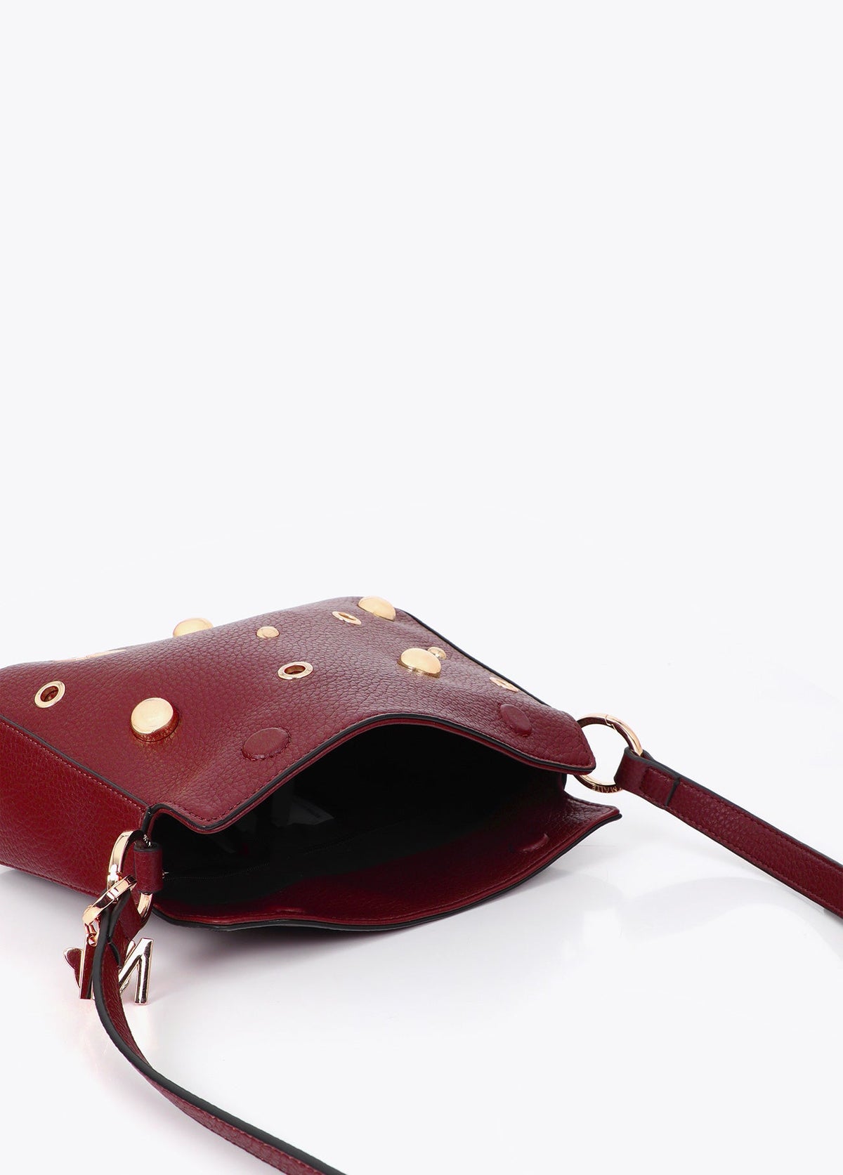 mf2604017-Multi-studded faux leather shoulder bag-Bordeaux
