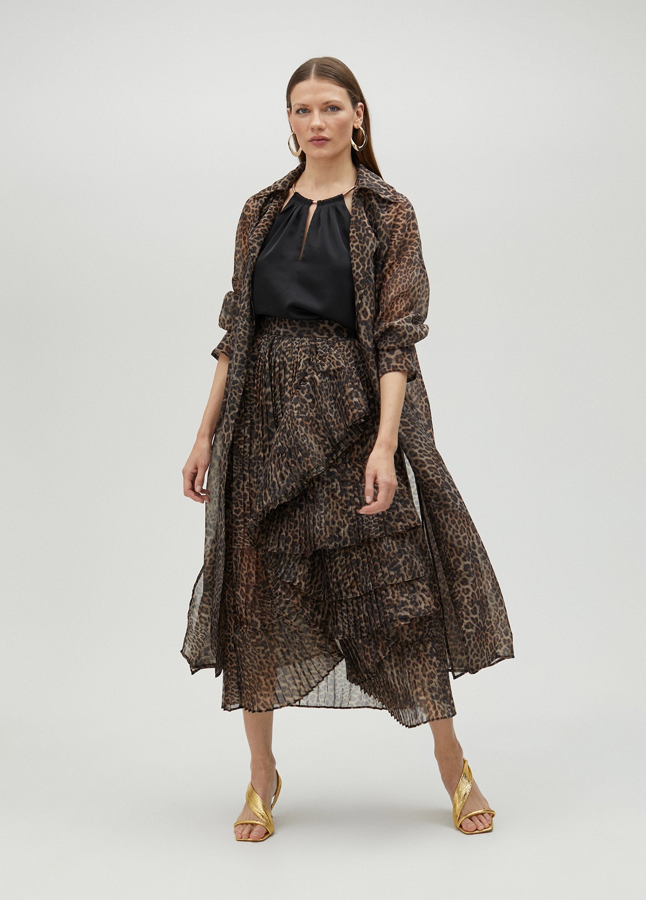 Pleated skirt with ruffles