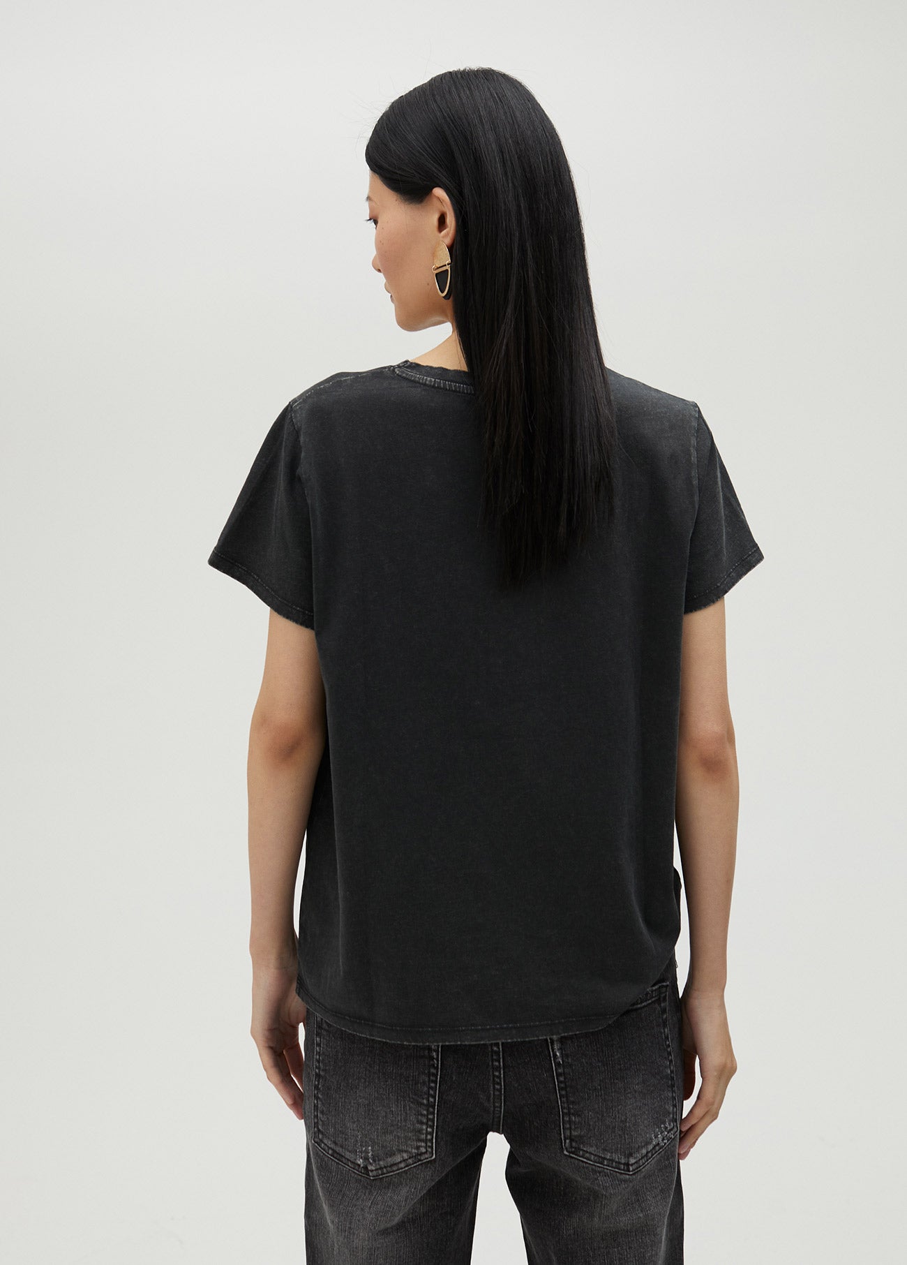 Summer T-shirt with rhinestones