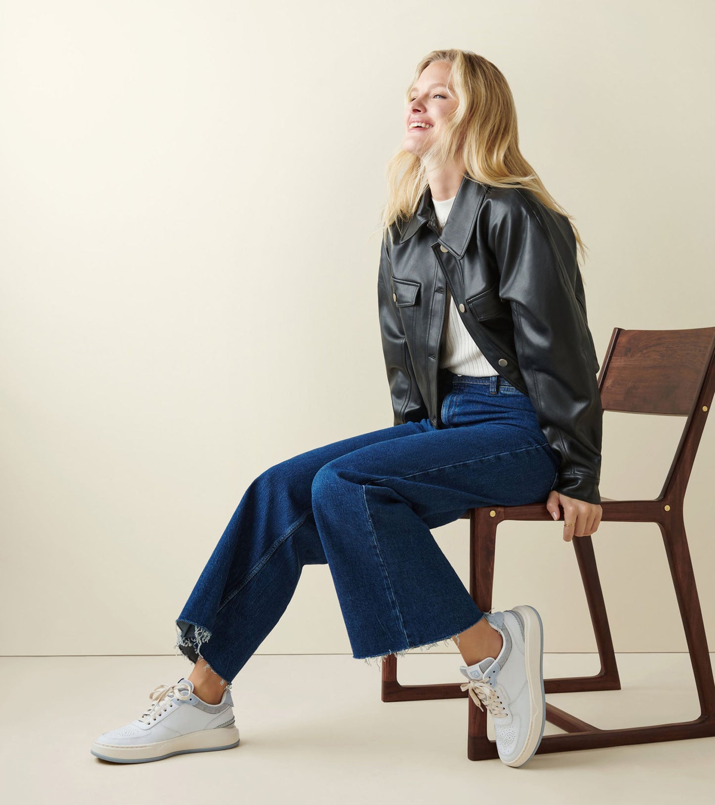 W27539-Women's GrandPrø Crossover Sneaker-Vapor Grey-Fleece-Celestial Blue