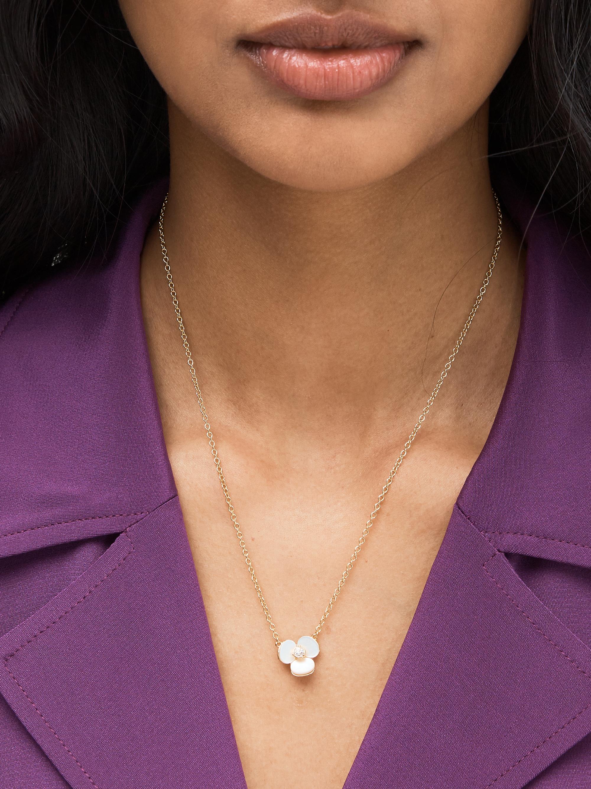 WBRU6731-Disco Pansy Mini Pendant-Creamclear