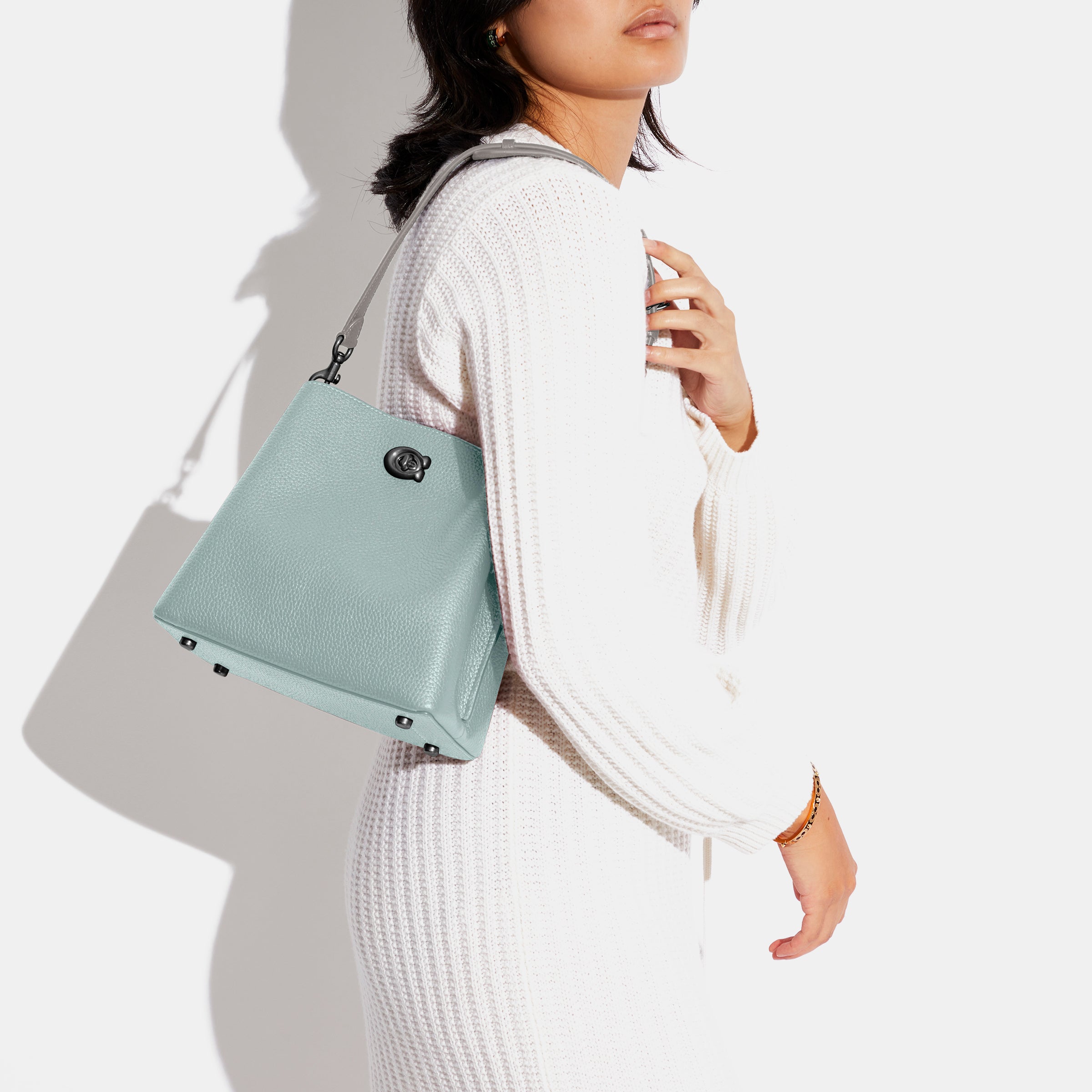 C3766-Willow Bucket Bag In Colorblock-V5/Aqua Multi