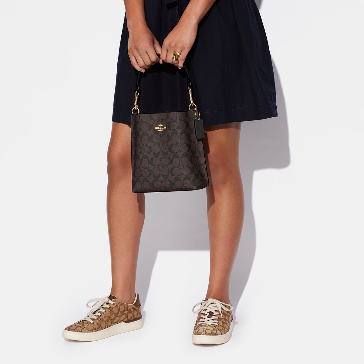 CA582-Mollie Bucket Bag 22 In Signature Canvas