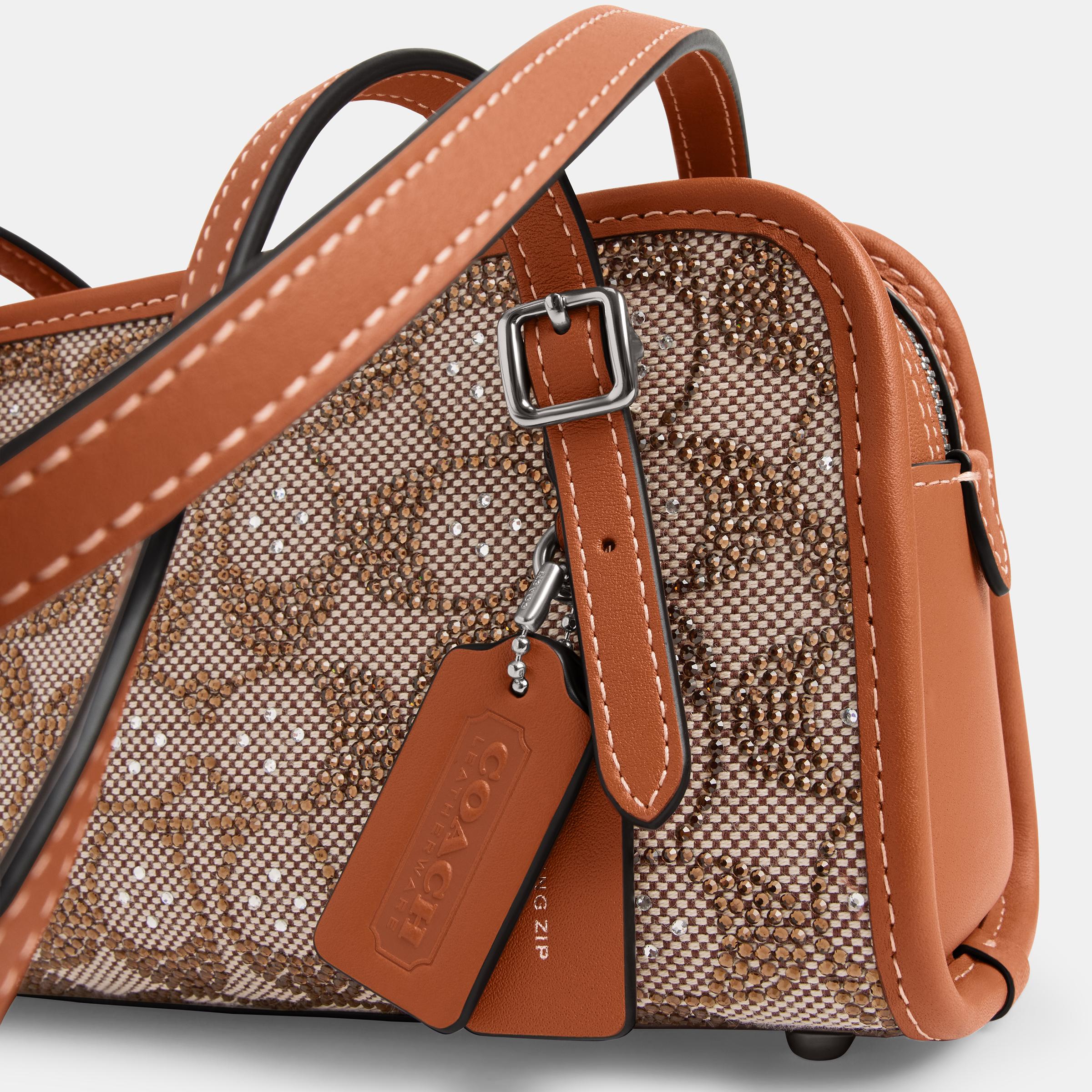 CBH53-Swing Zip Bag 20 In Crystal Signature Jacquard-Lh/Burnished Amber