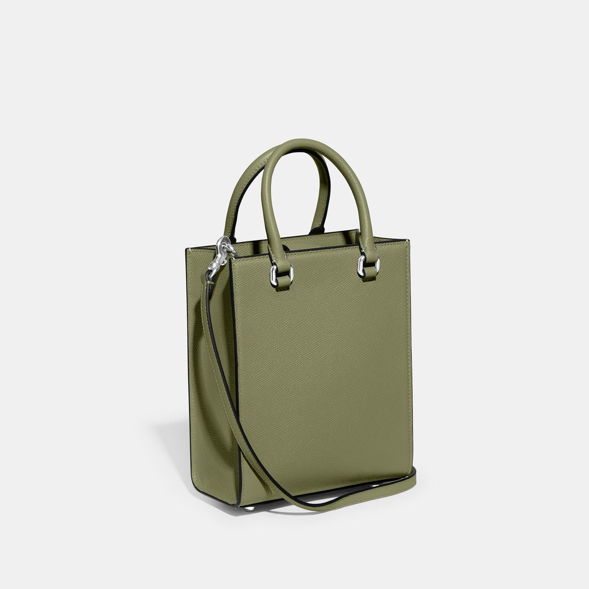CJ795-Tote 16 With Signature Canvas