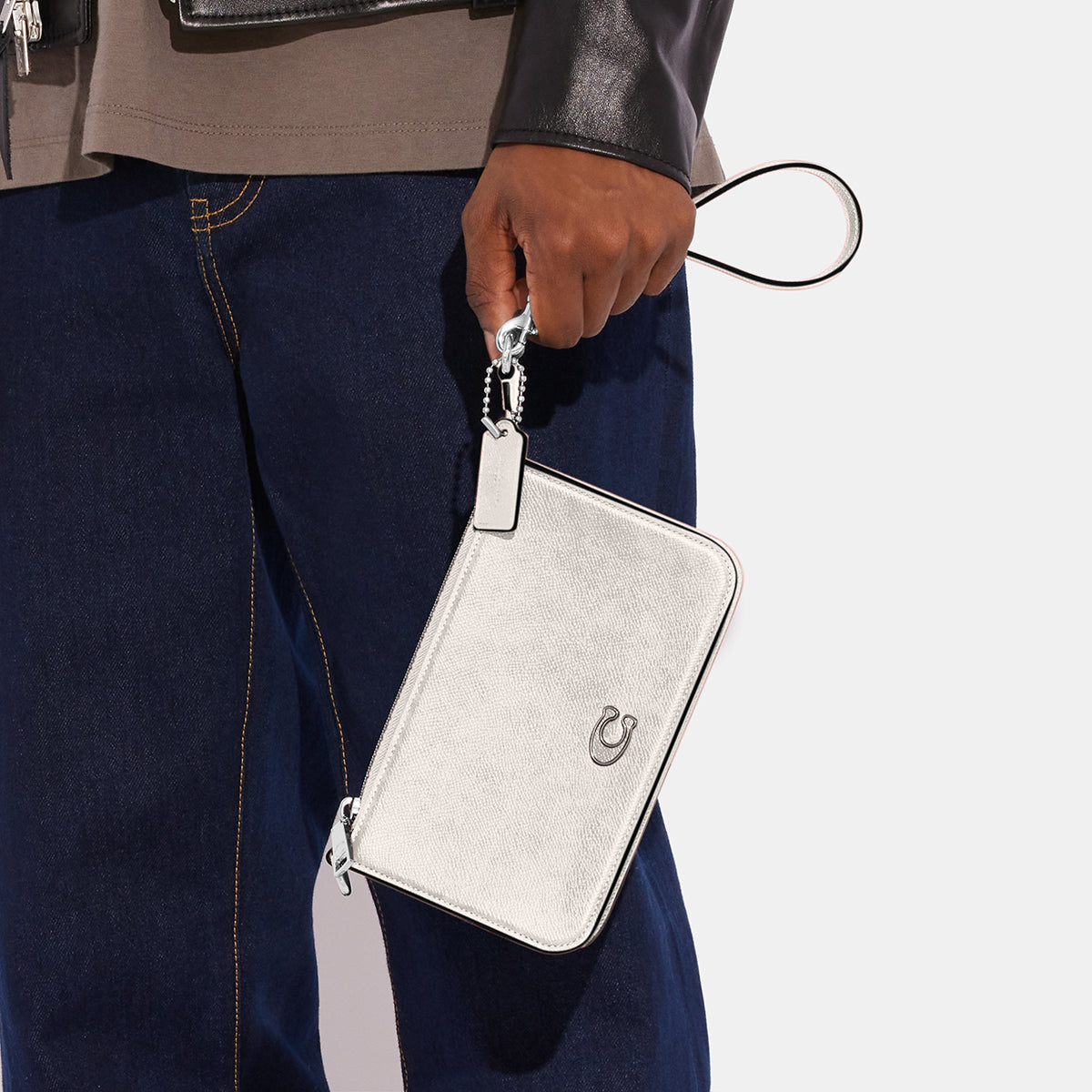 cj797-Pouch Bag With Signature Canvas Interior