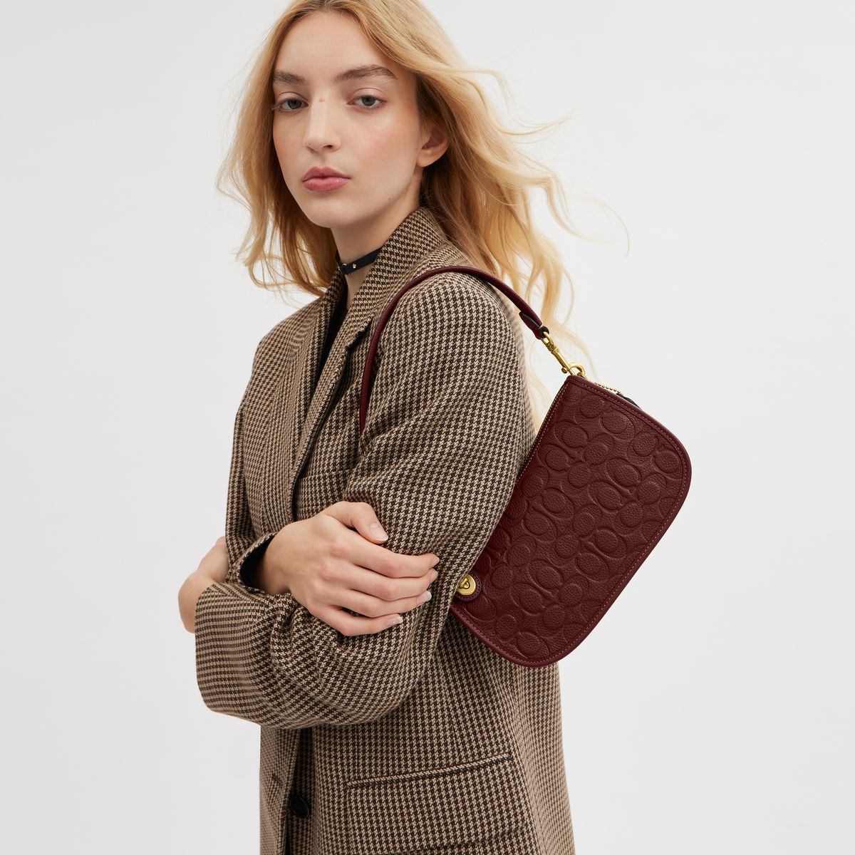 CN055-Swinger In Signature Leather-B4/Wine