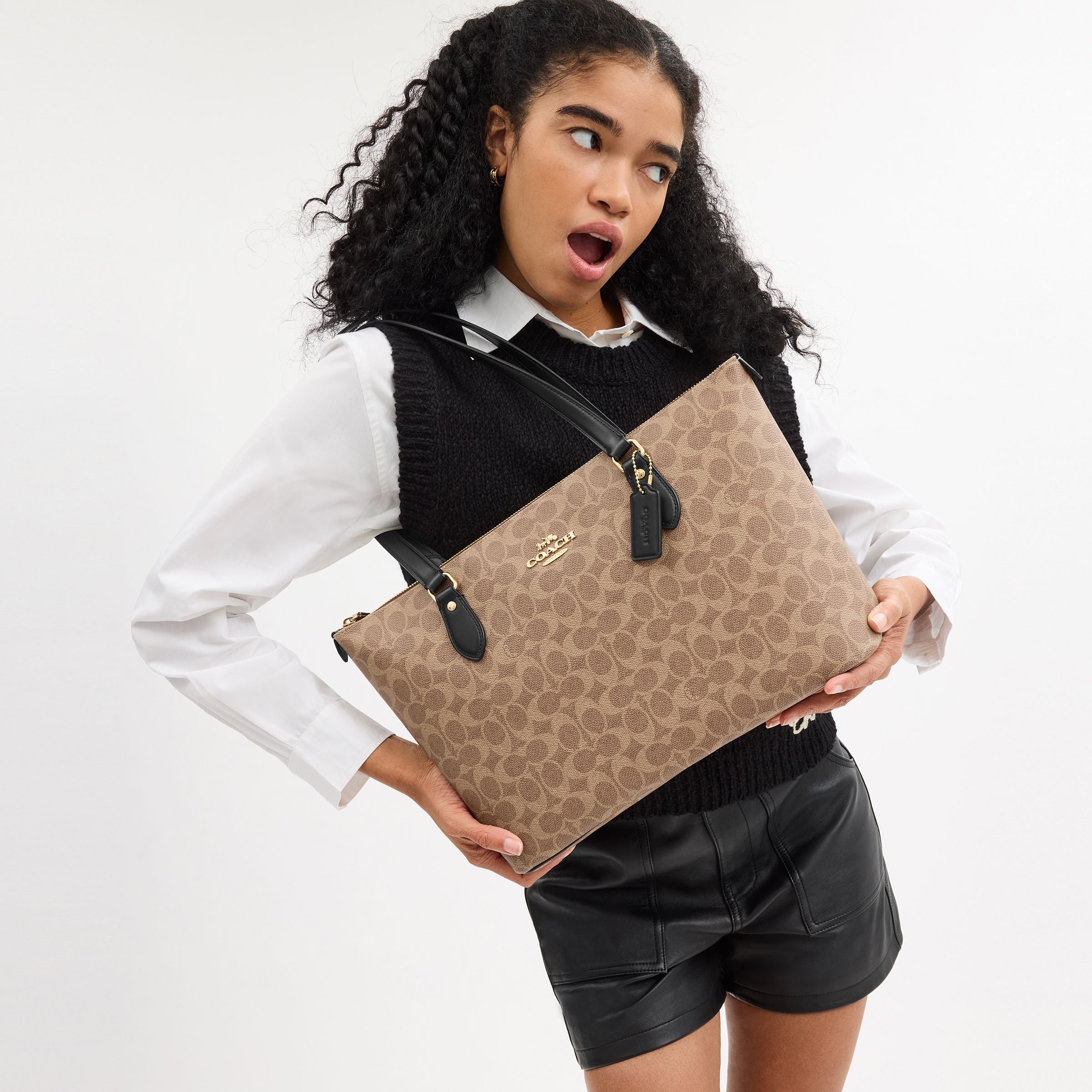 CW381-Gallery Tote Bag In Signature Canvas-Im/Tan/Black