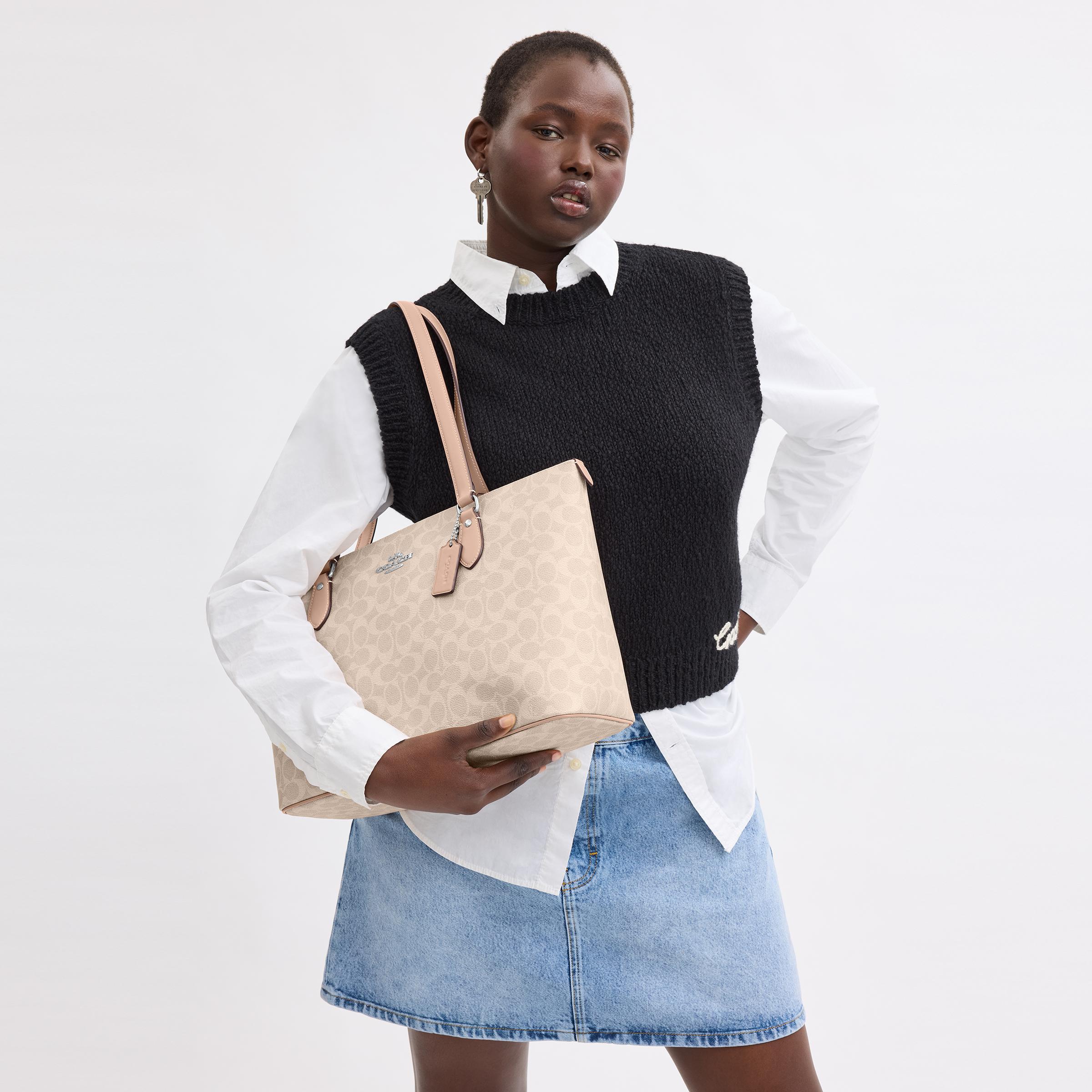 CW381-Gallery Tote Bag In Signature Canvas-Sv/Sand/Taupe