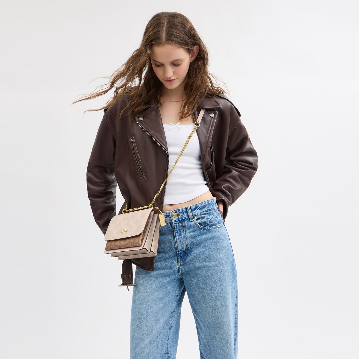 CY678-Klare Crossbody Bag In Blocked Signature-Im/Sand/Tan