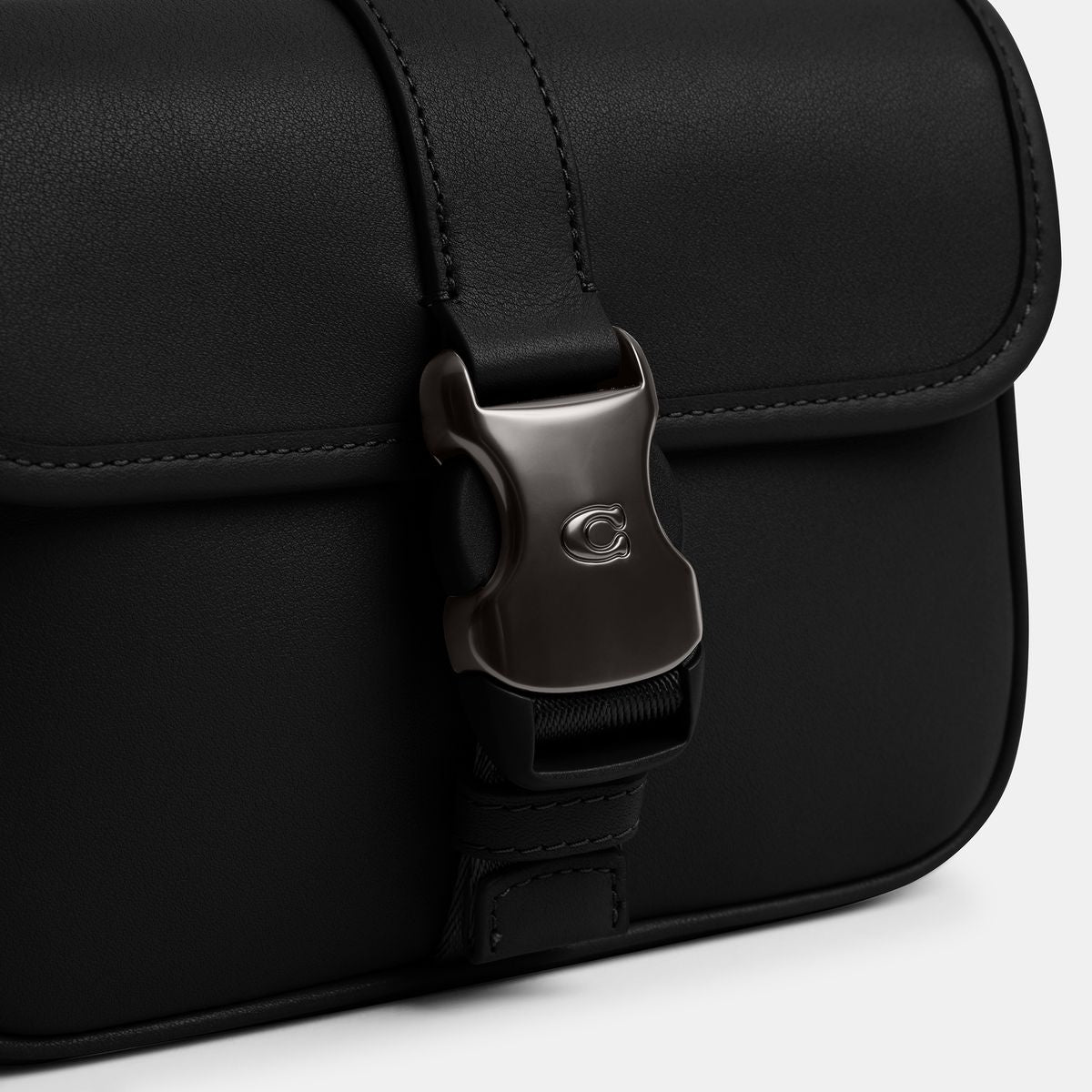 CY989-League Crossbody Bag 19-Black