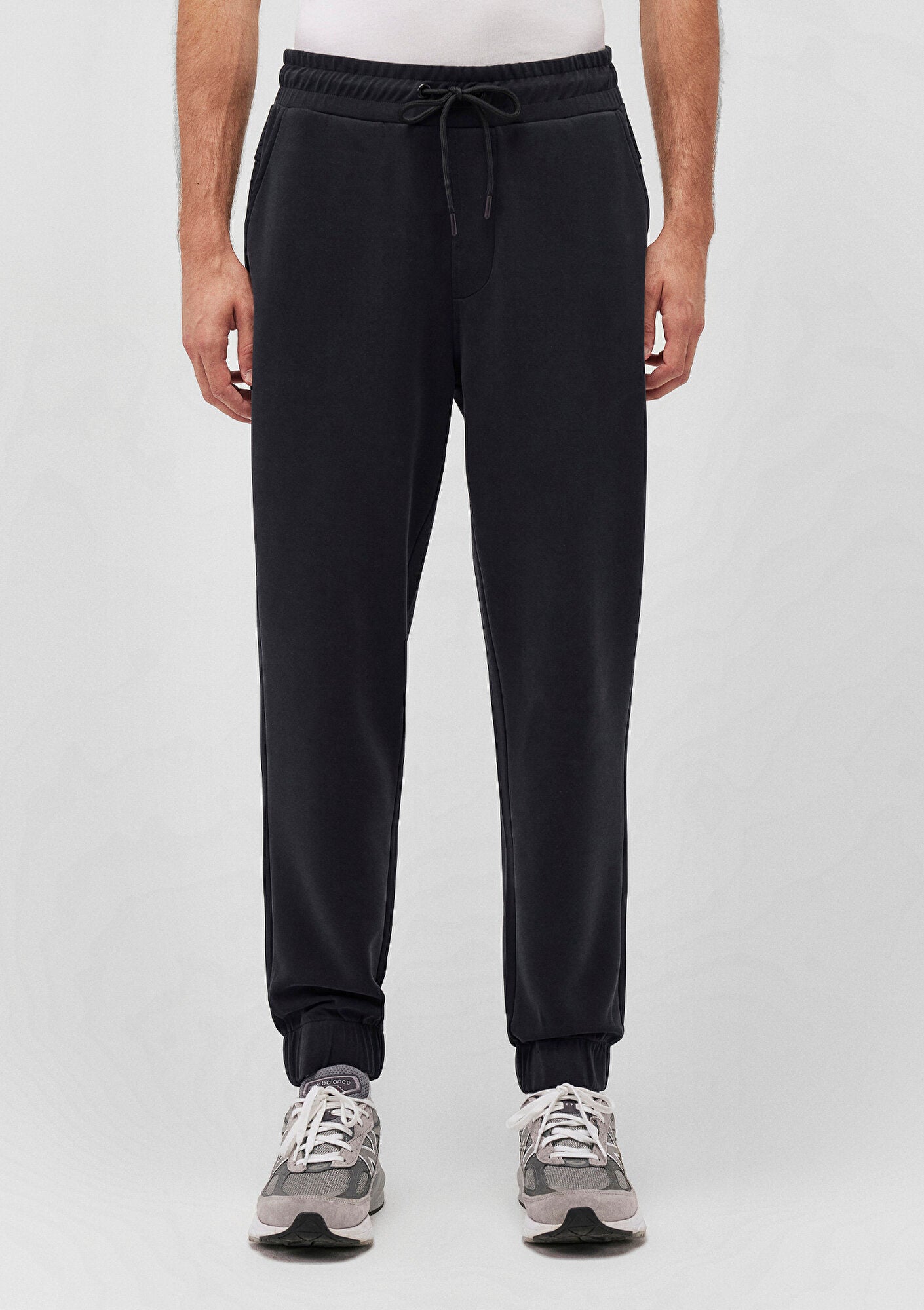 Black Basic Sweatpants