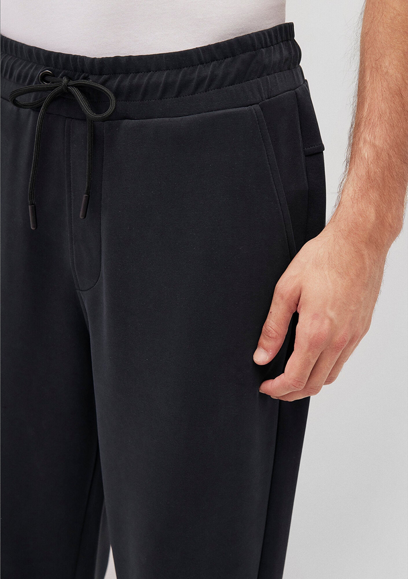 Black Basic Sweatpants