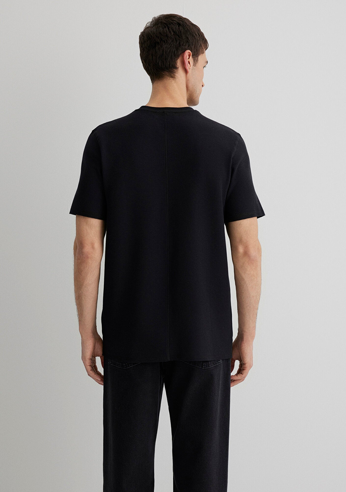 Textured Black Basic T-Shirt