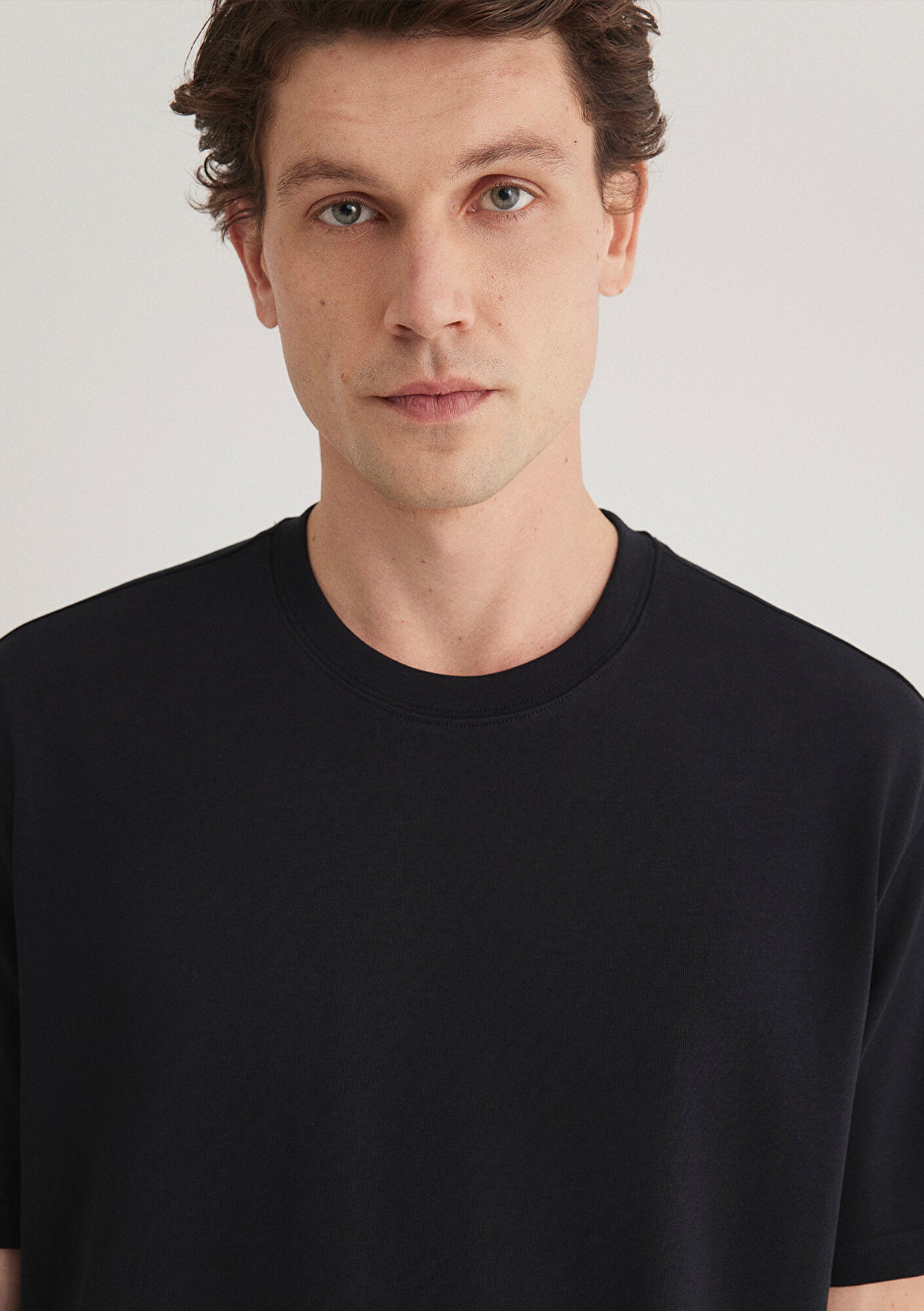 Crew Neck Black Basic T-Shirt