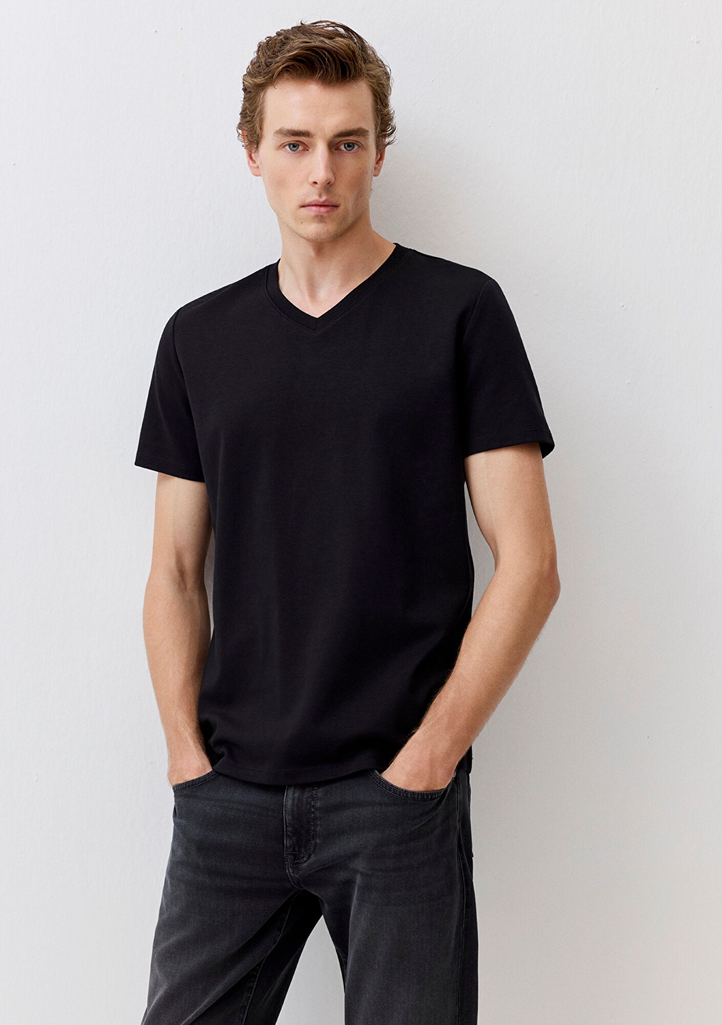 V Neck Black Basic T-Shirt