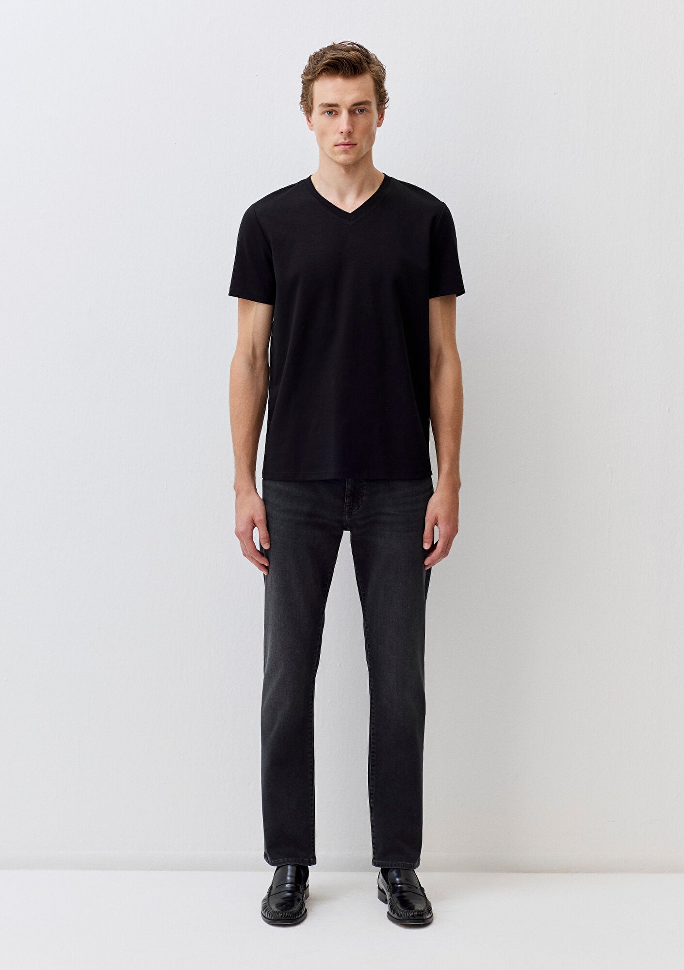 V Neck Black Basic T-Shirt