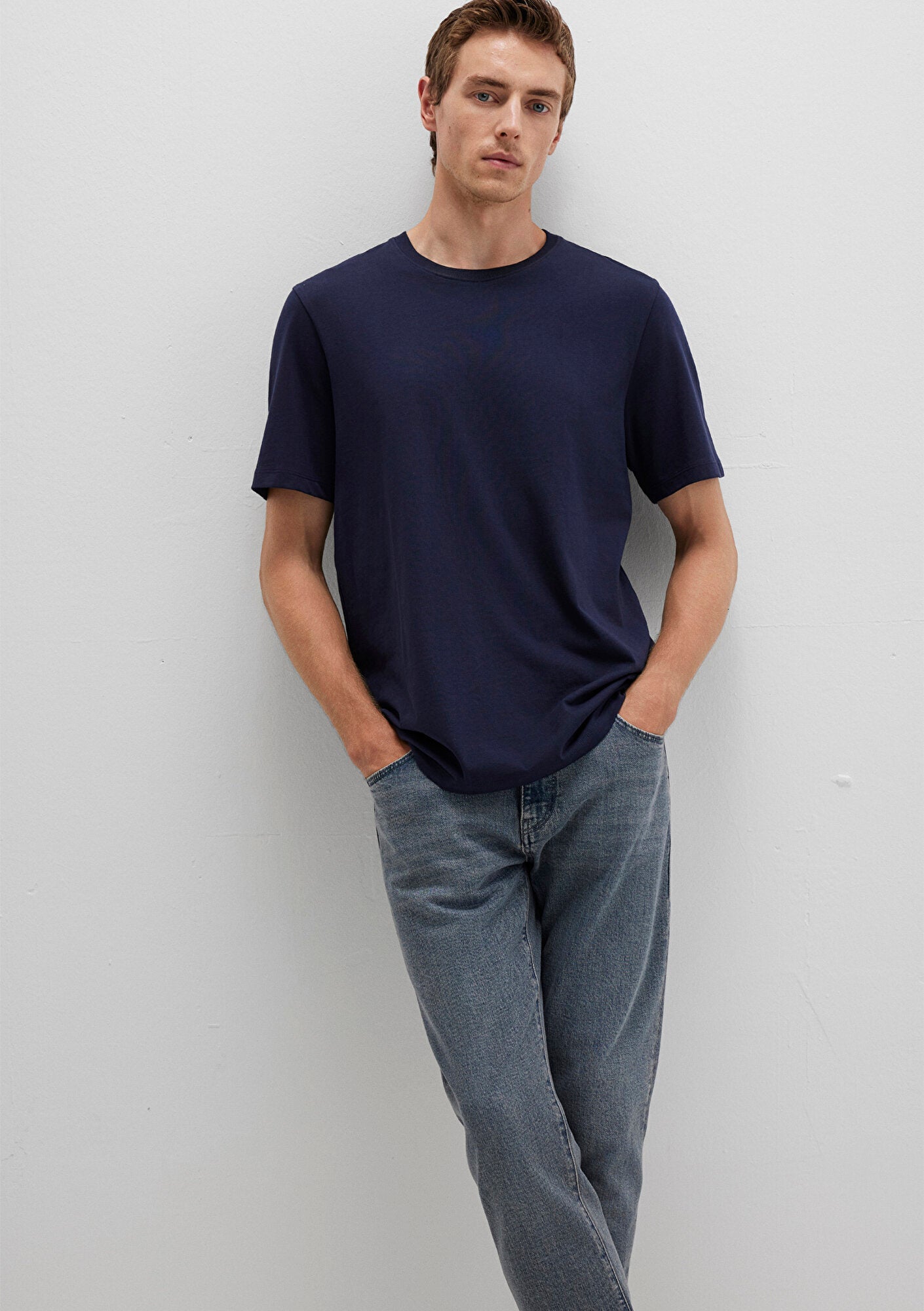 Crew Neck Navy Basic T-Shirt