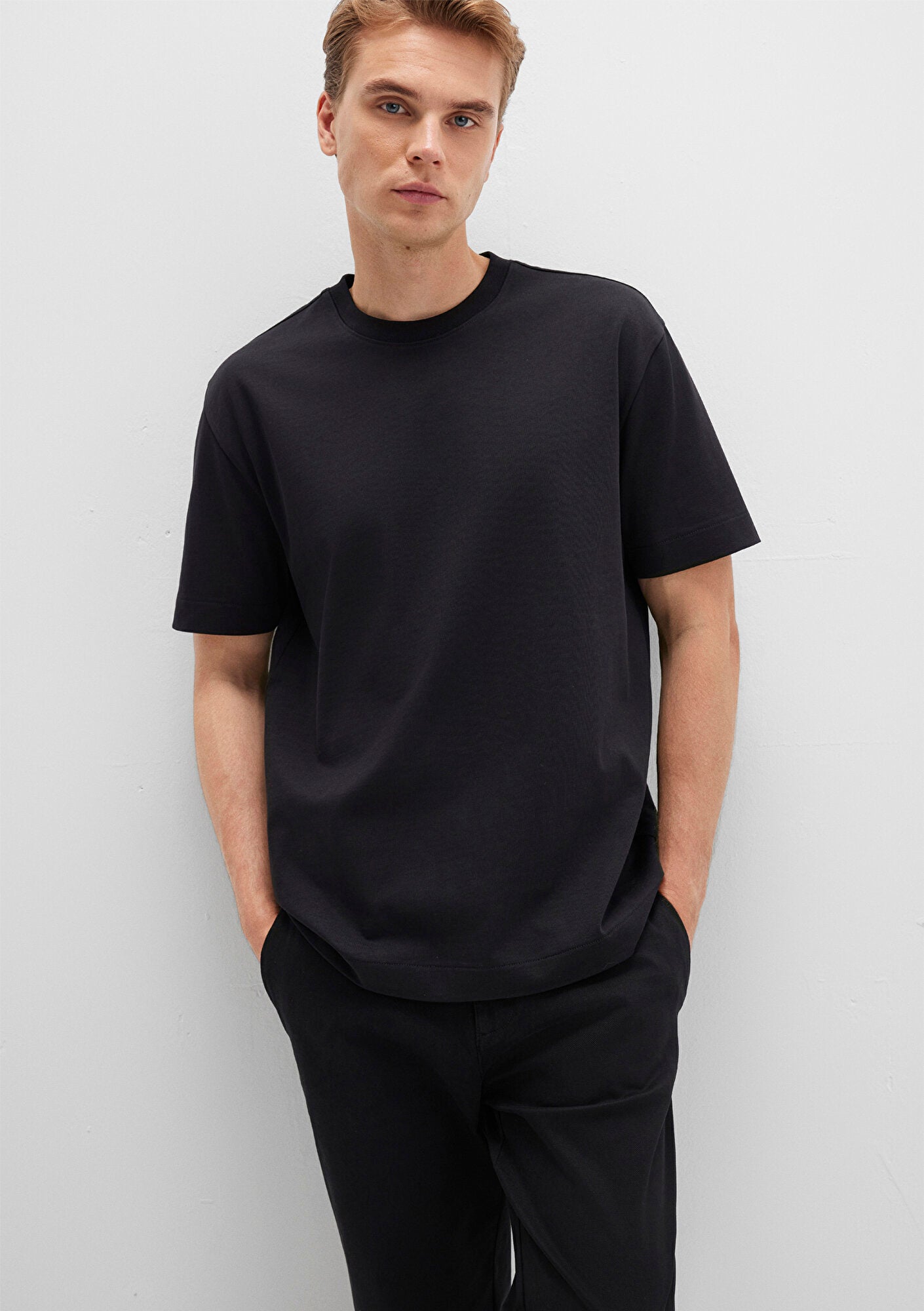 Crew Neck Black Basic T-Shirt