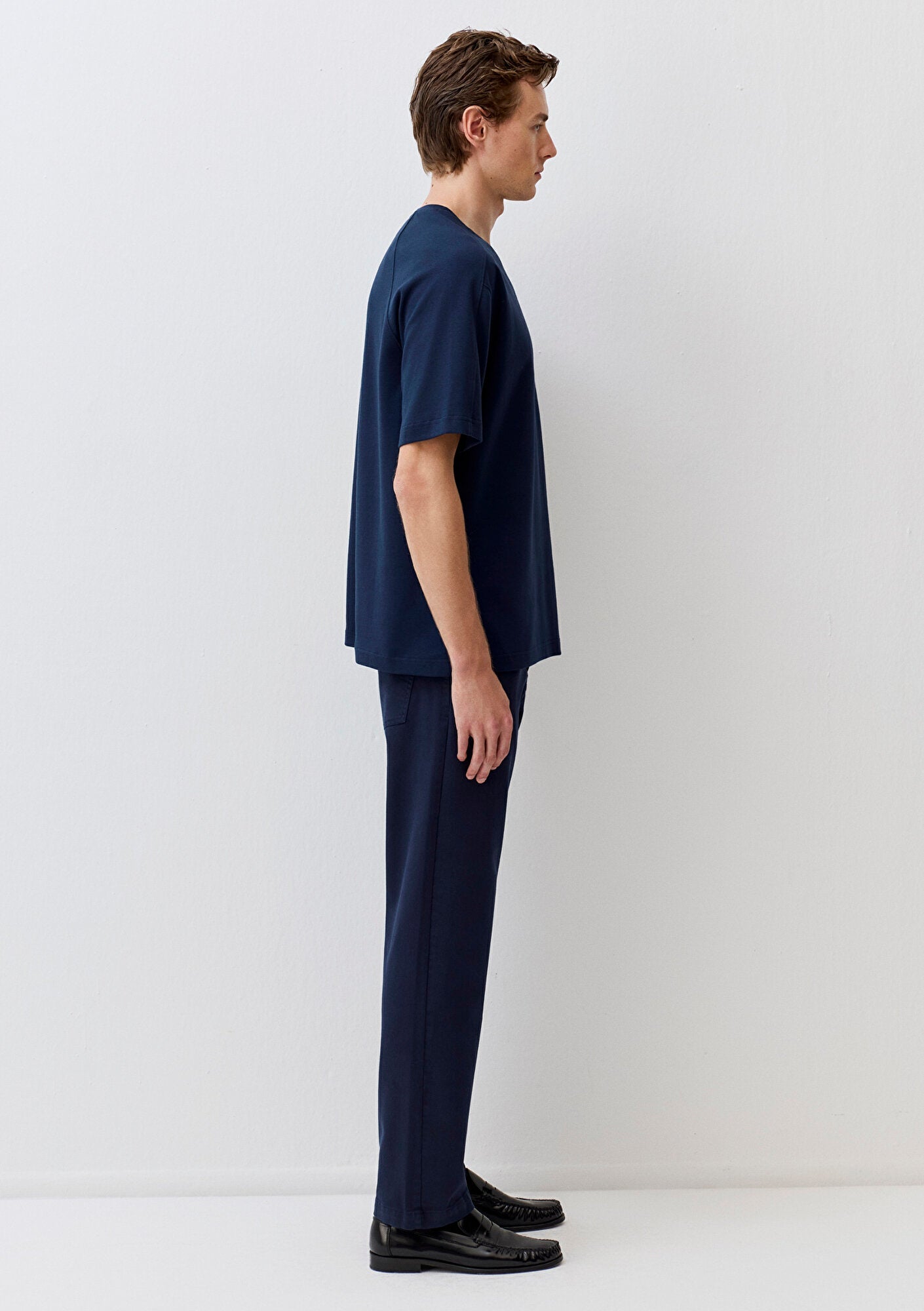 Crew Neck Navy Basic T-Shirt