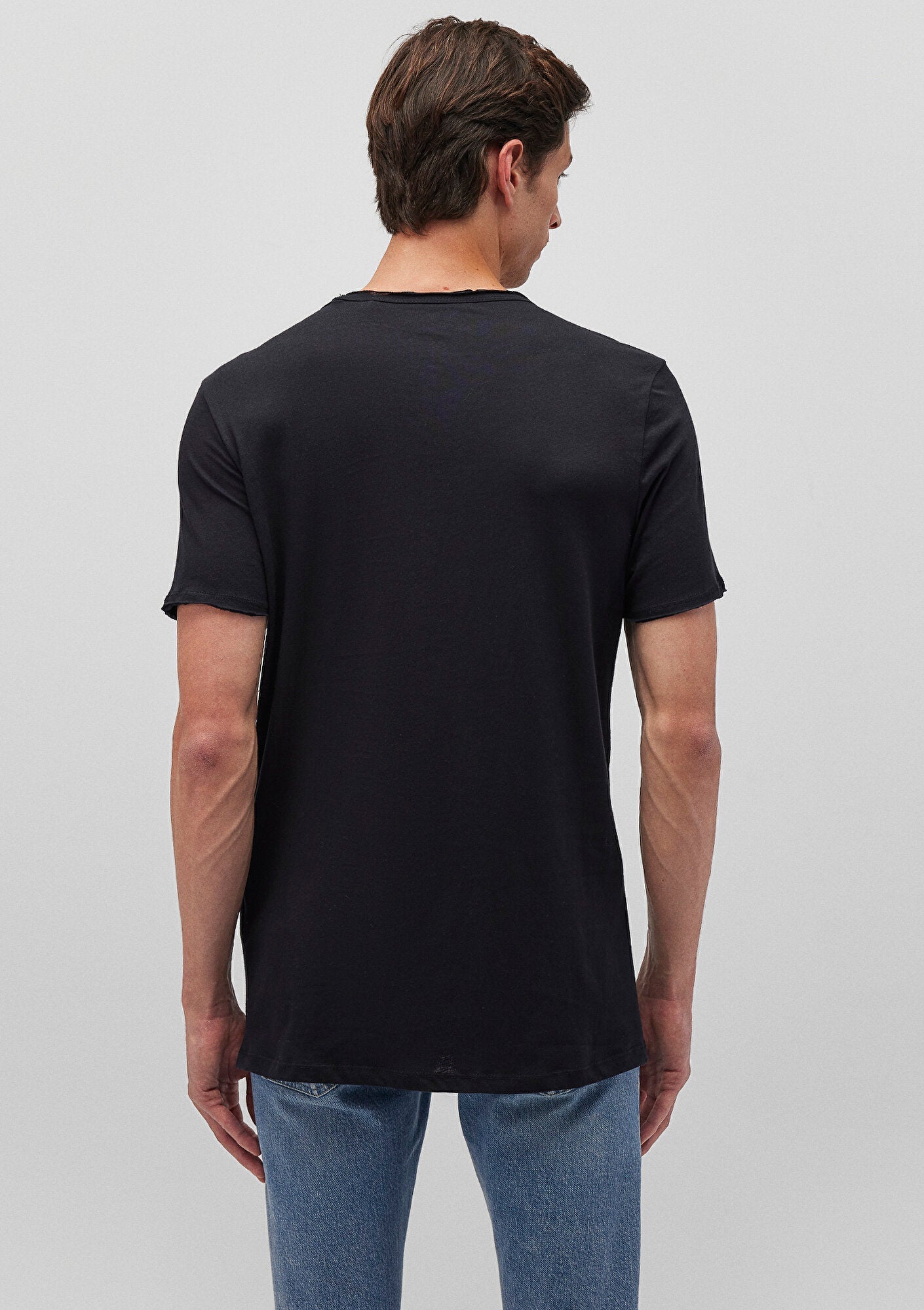 Black Basic T-shirt