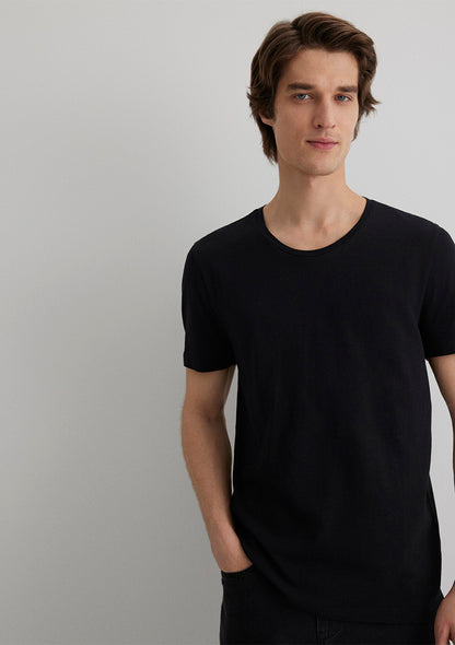 Black Basic Tshirt