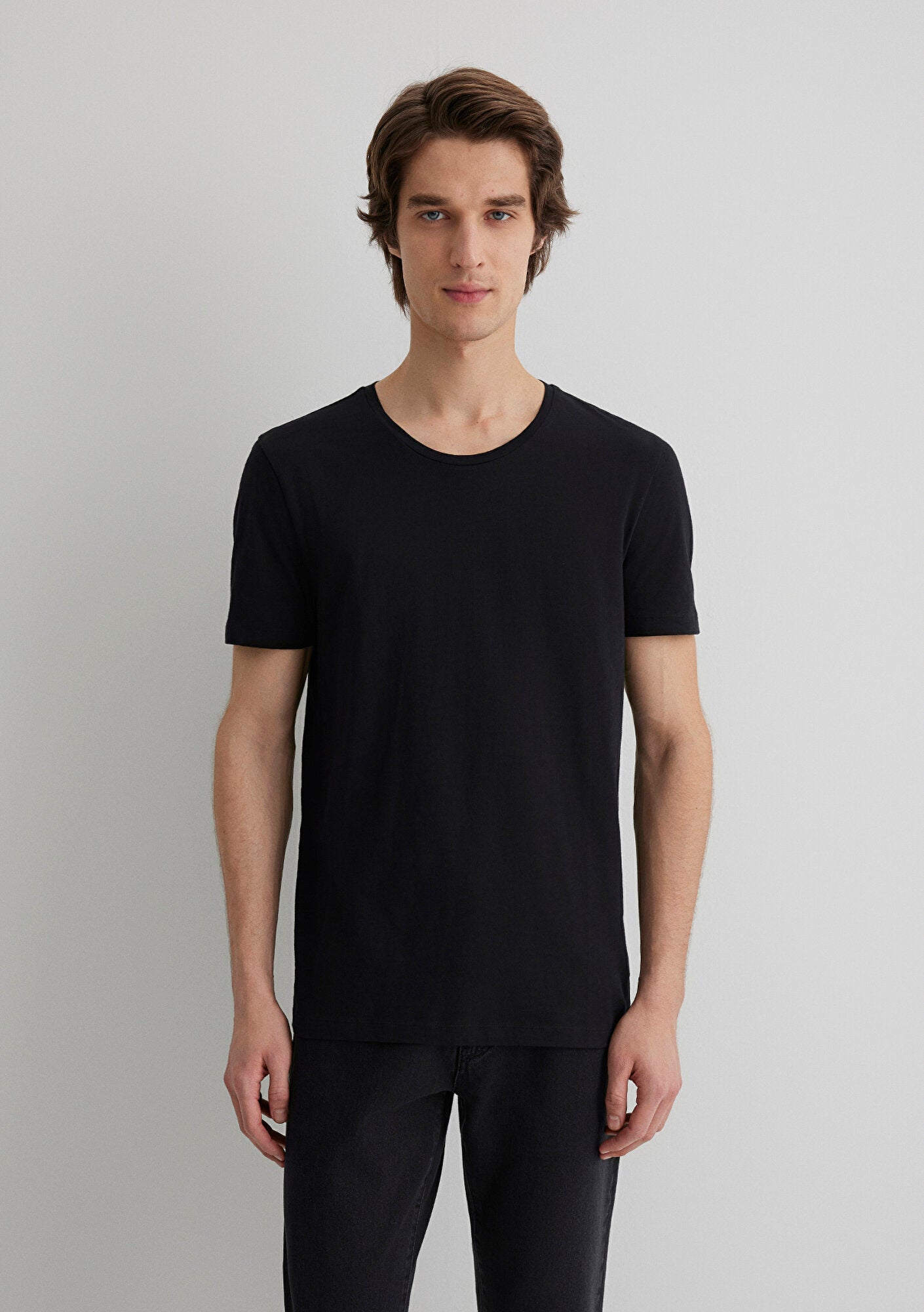 Black Basic Tshirt