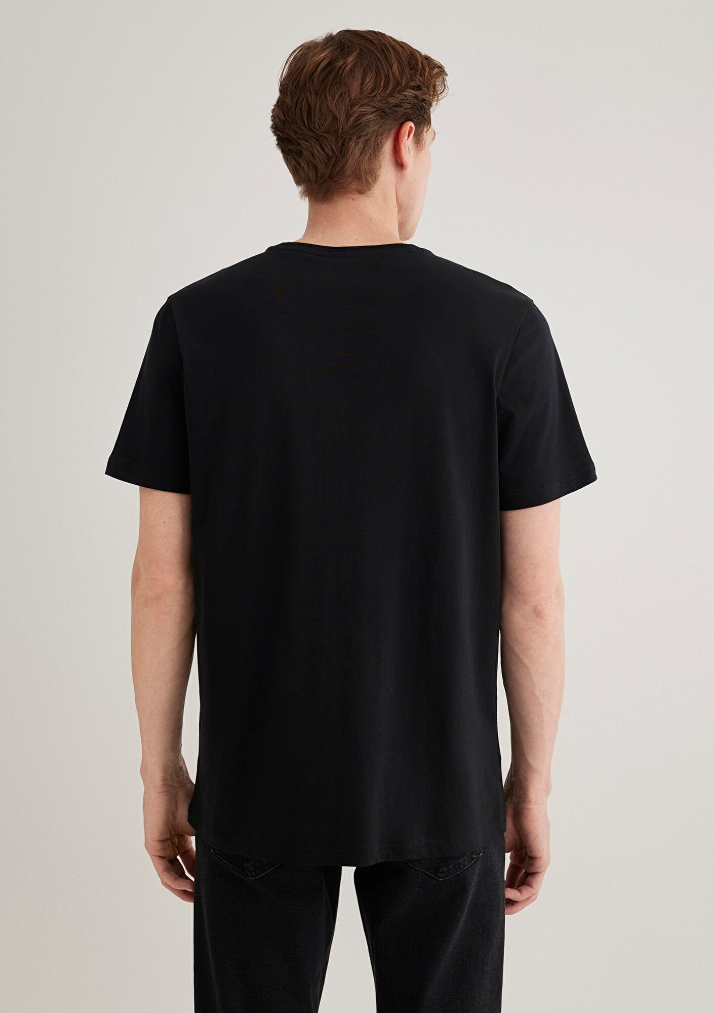Black T-shirt