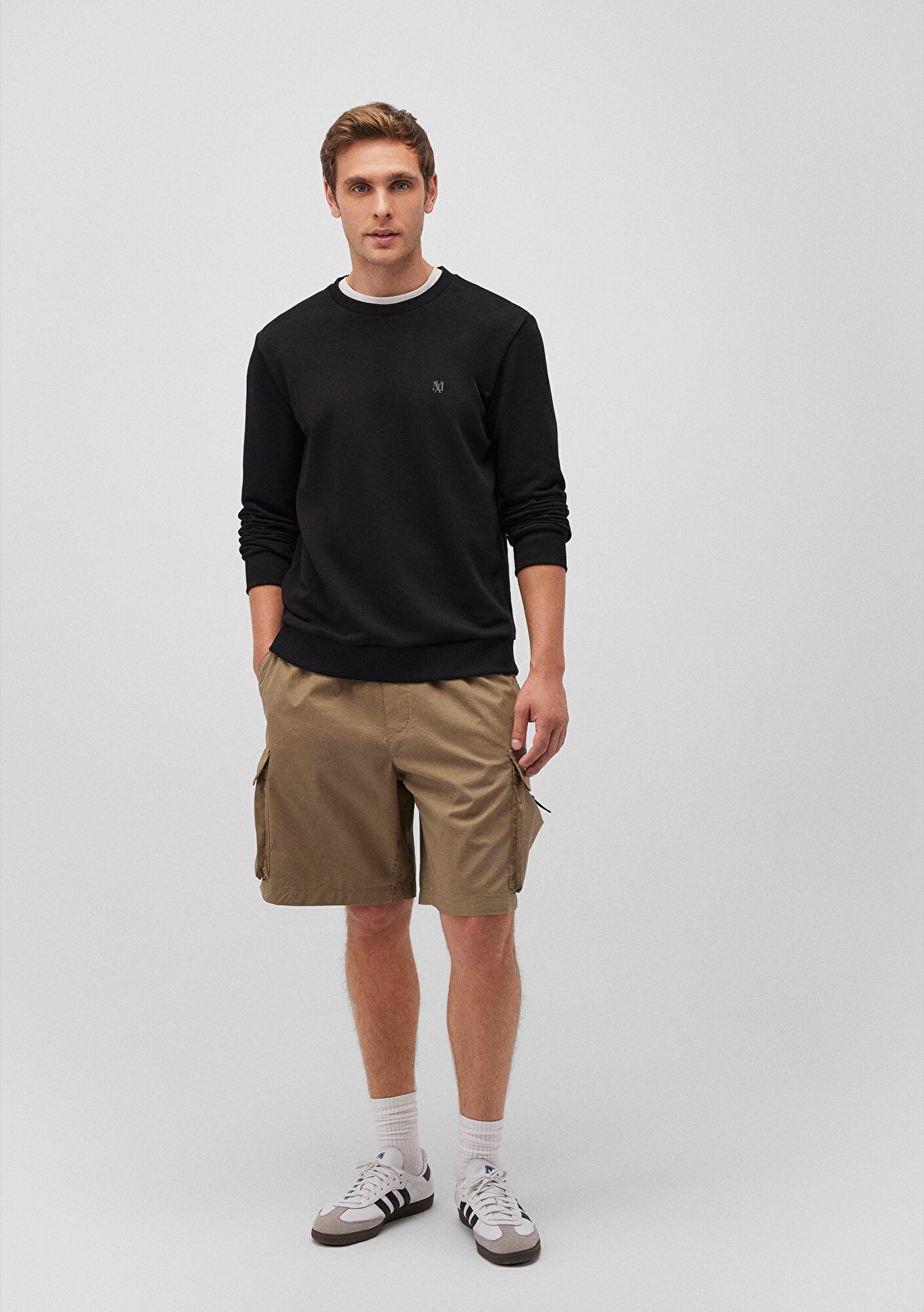 Crew Neck Black Basic Sweatshirt