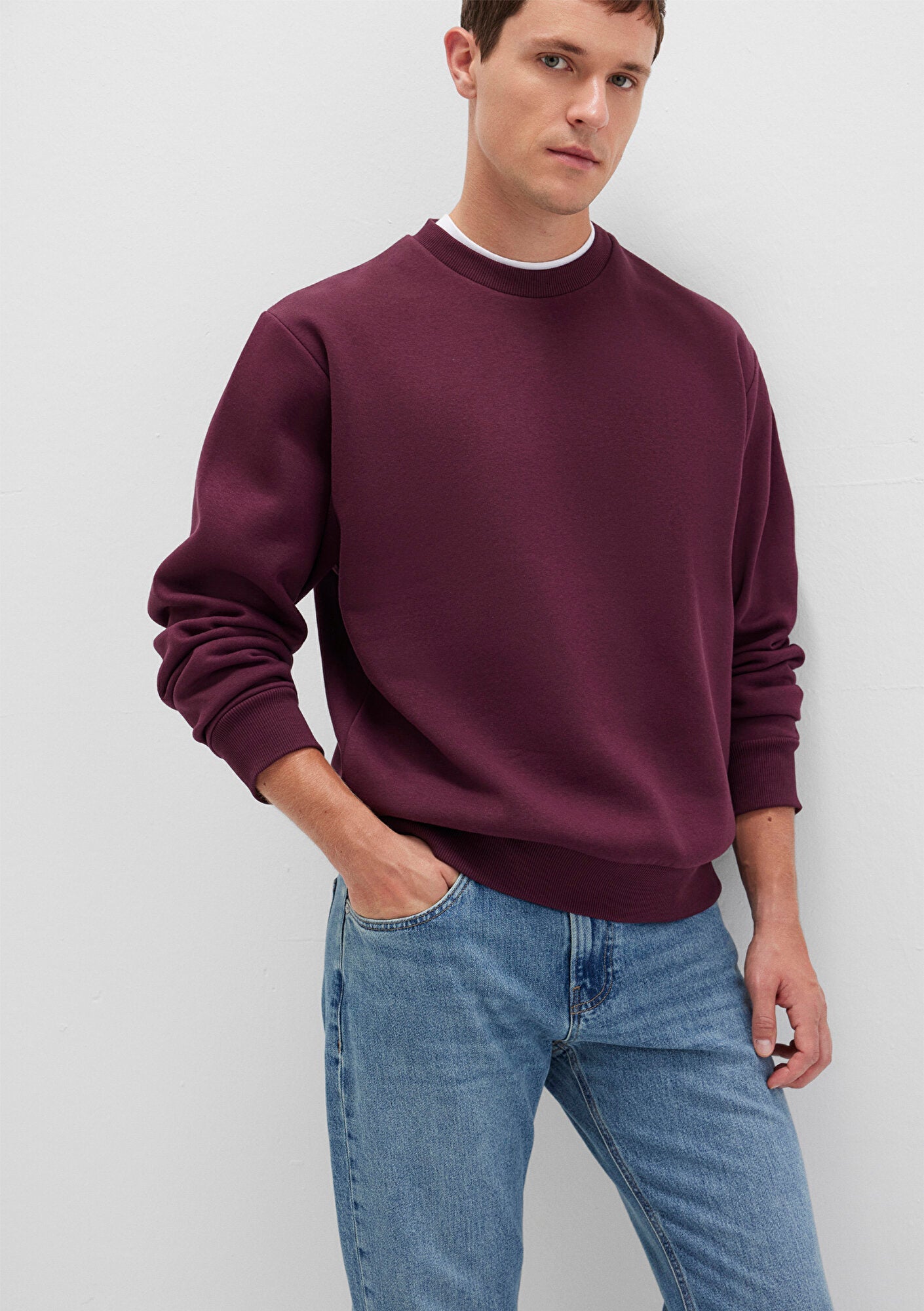 Crew Neck Burgundy Basic Sweatshirt