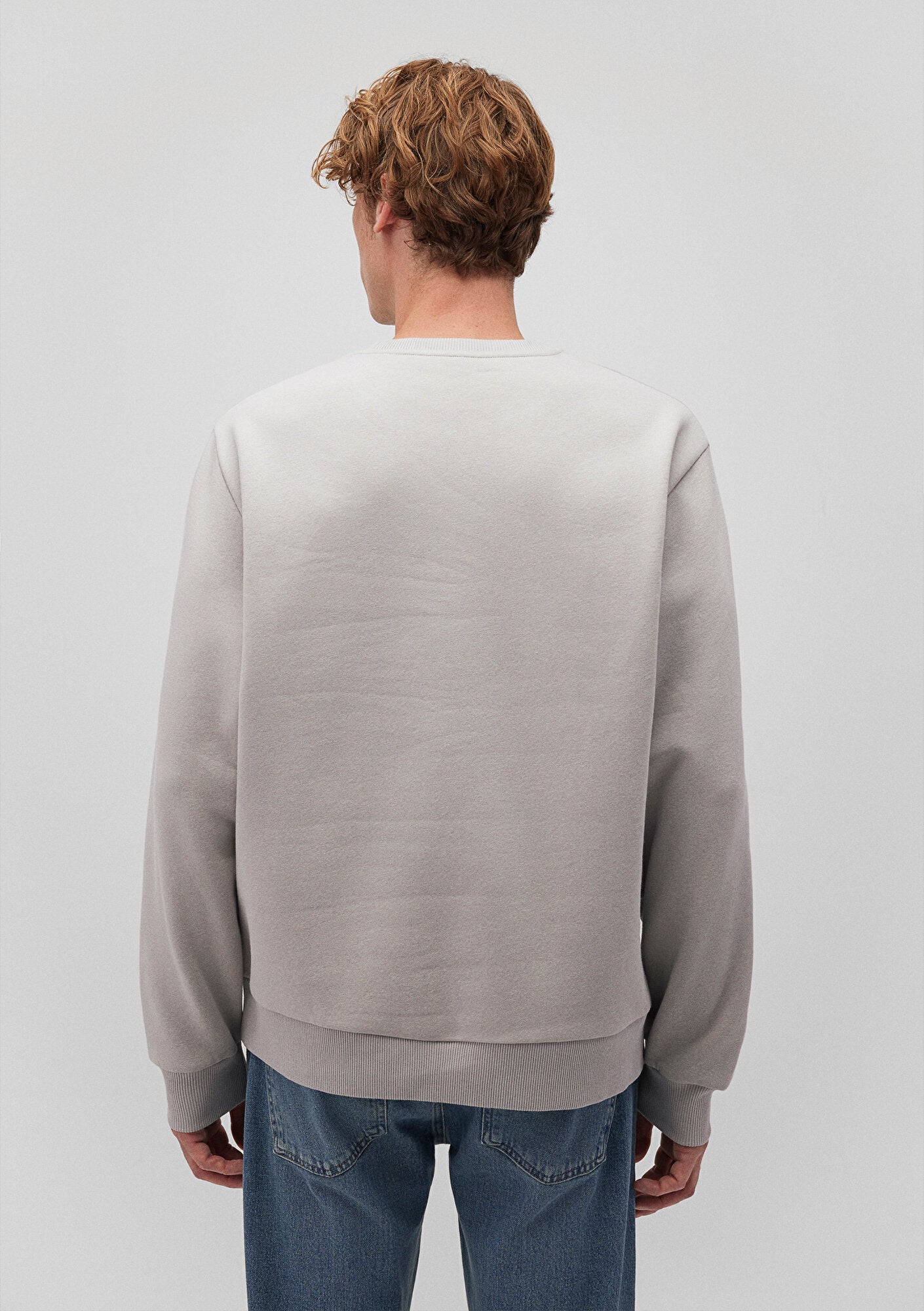 Crew Neck Grey Basic Sweatshirt