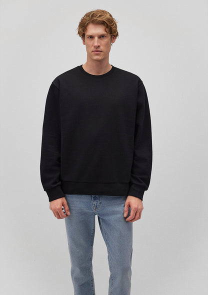 Crew Neck Black Basic Sweatshirt