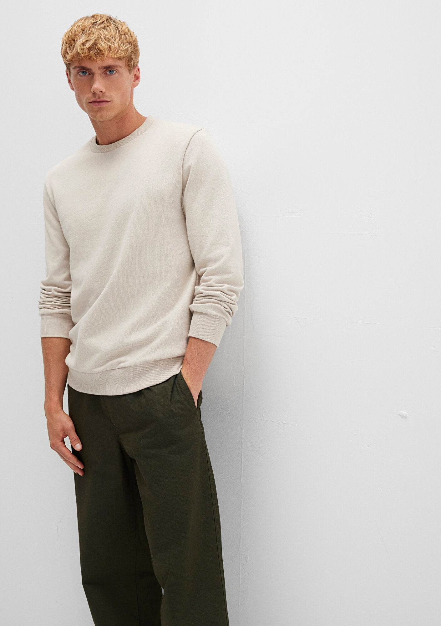 Crew Neck Beige Sweatshirt