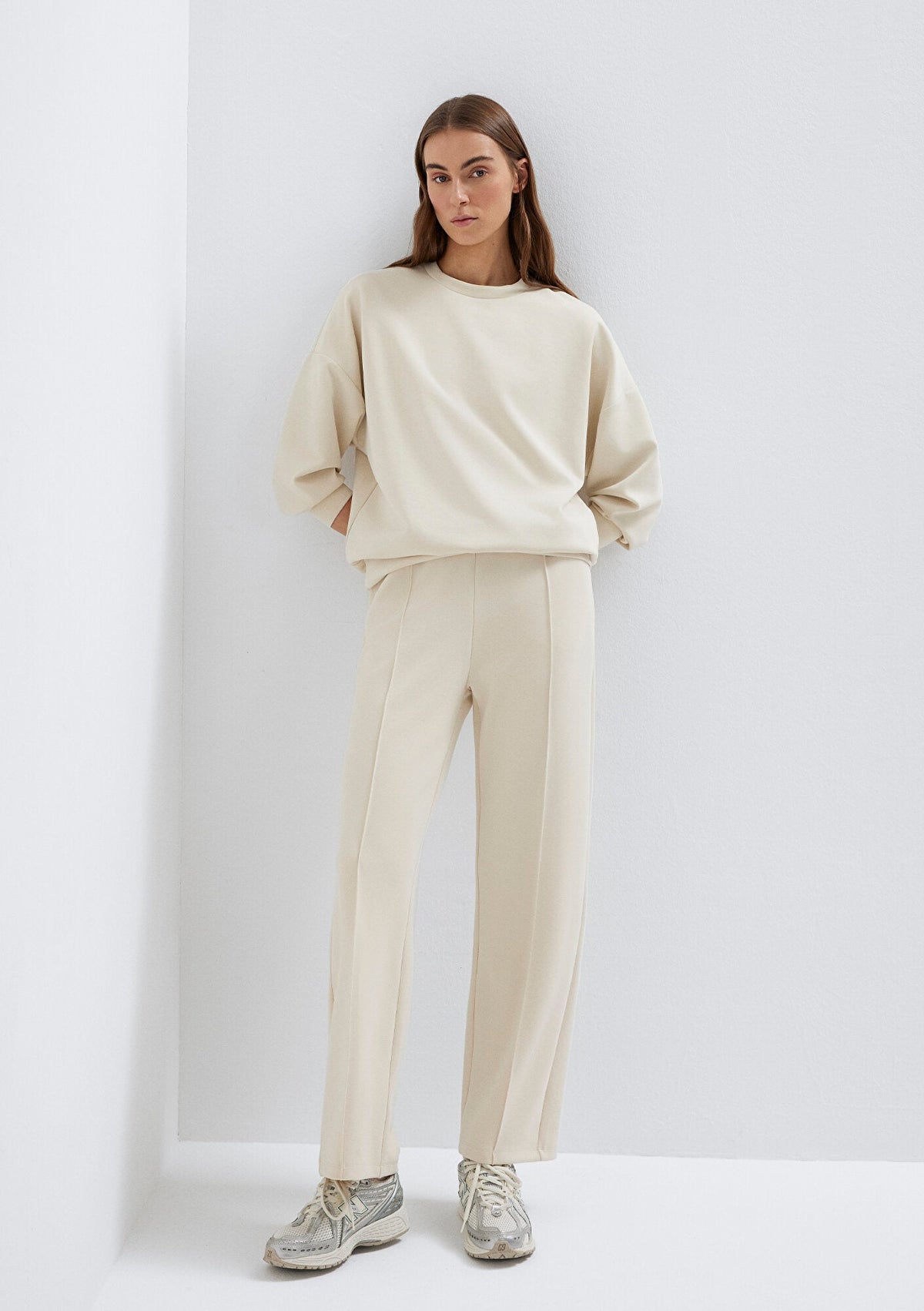 Sporty Lux (Tencel™) Ecru Sweatpants