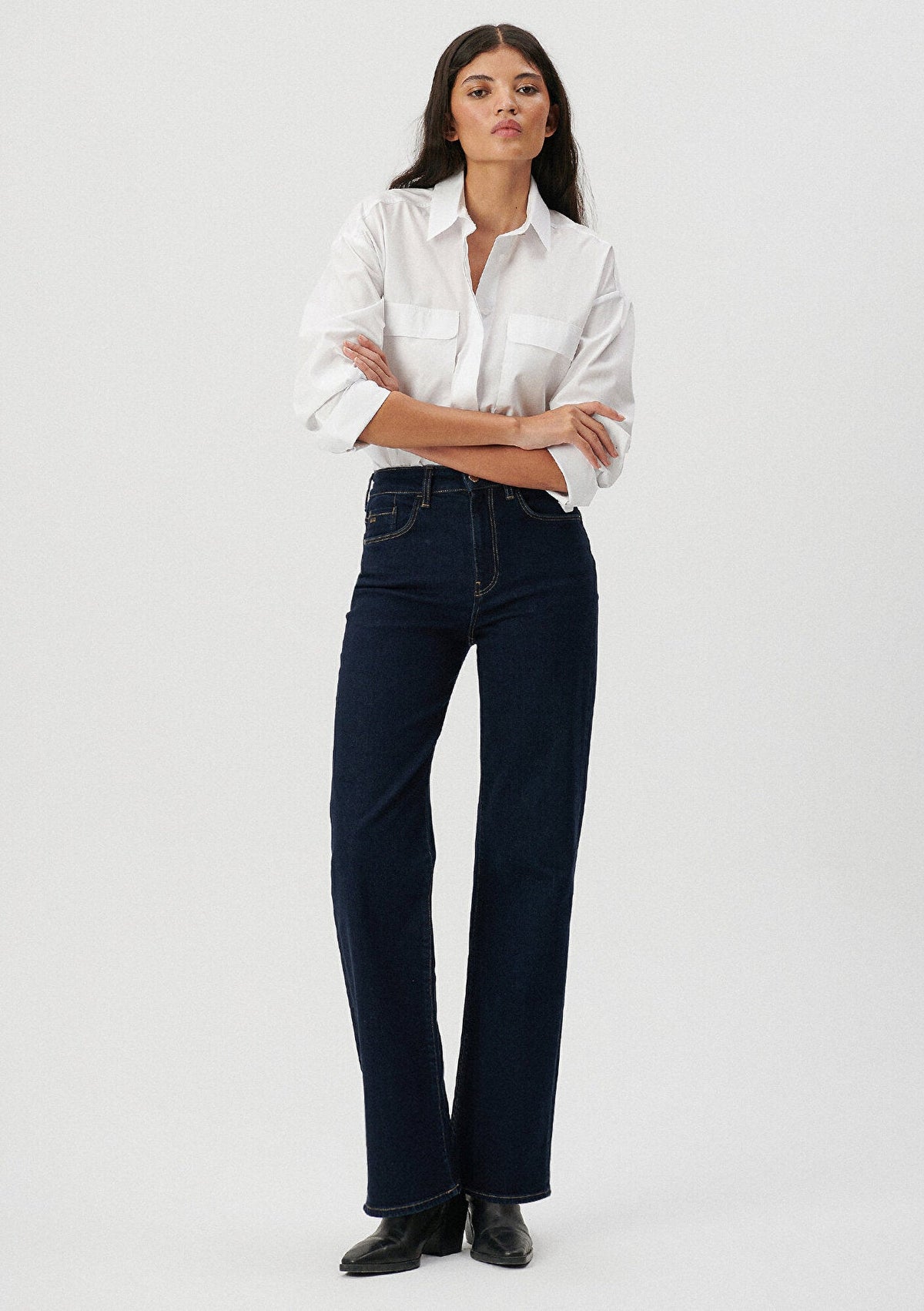 Victoria Deep Rinse Gold Icon Jean Pants