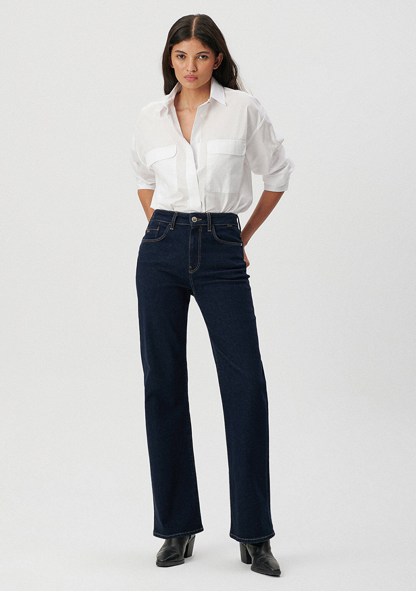 Victoria Deep Rinse Gold Icon Jean Pants