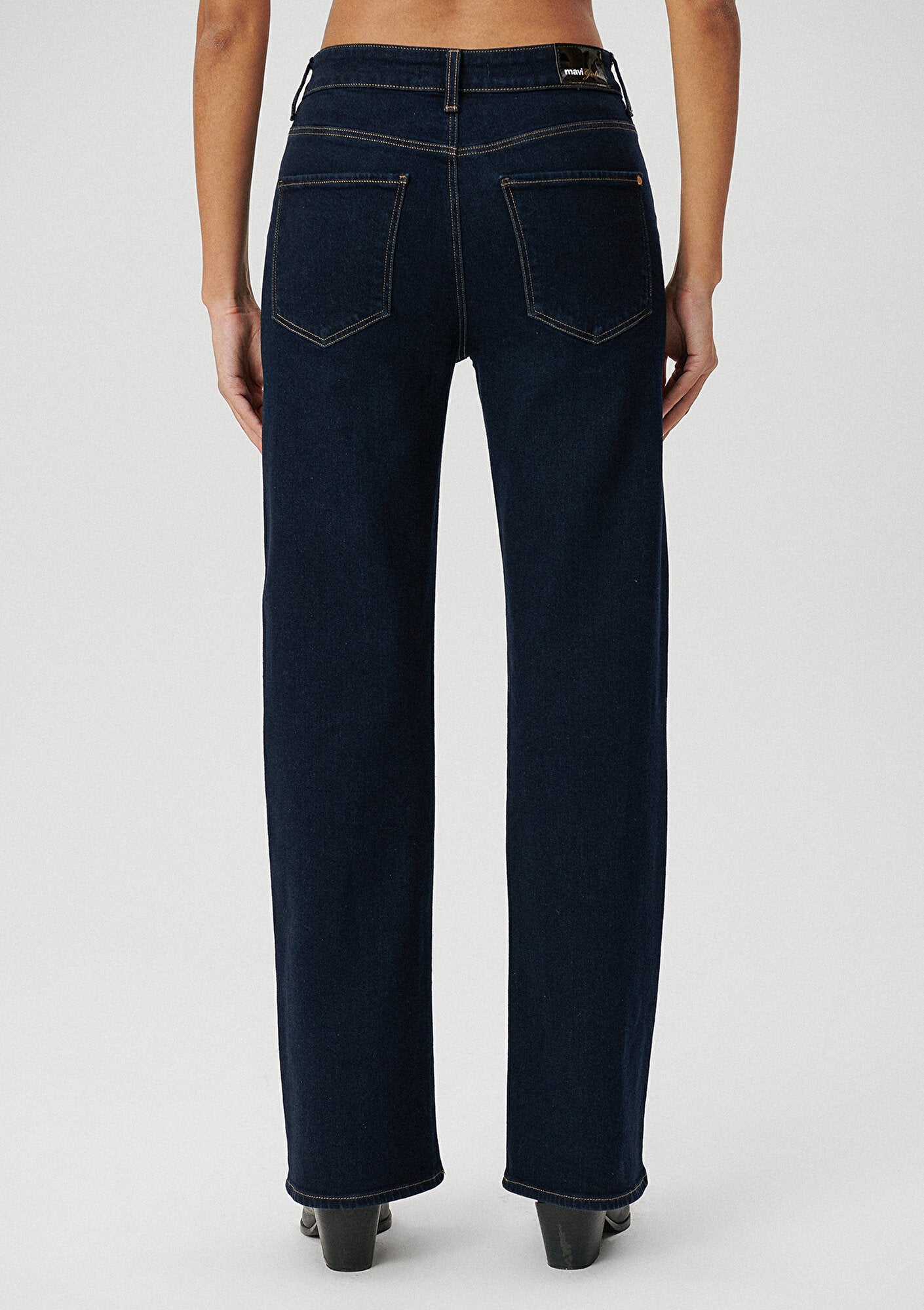 Victoria Deep Rinse Gold Icon Jean Pants