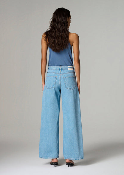Wendy Light Classic Denim