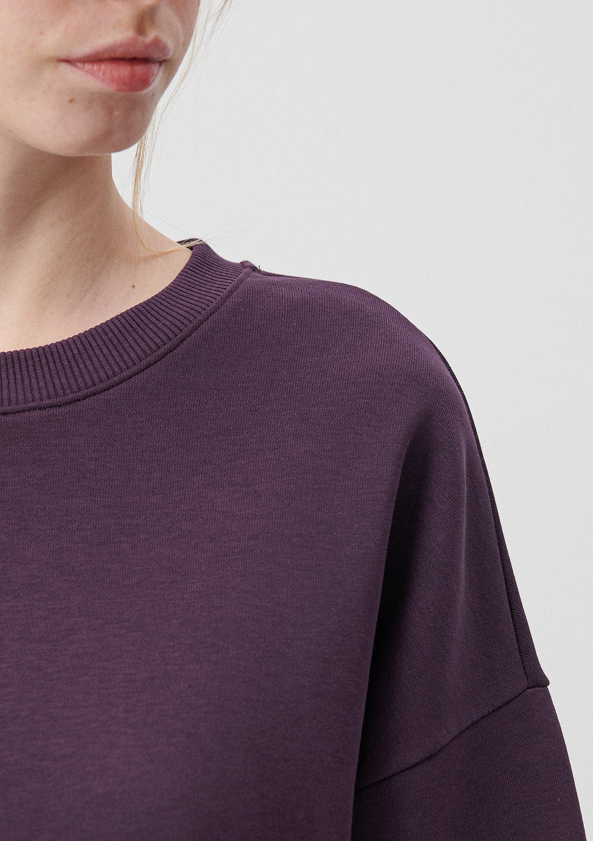 Crew Neck Green Basic Sweatshirt