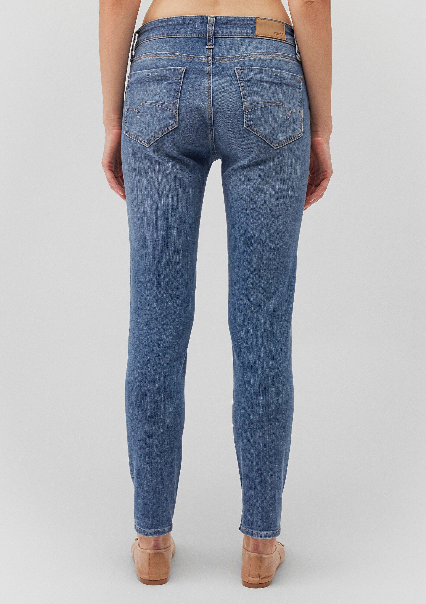 Ada Shaded Vintage Stretch Jean Pants